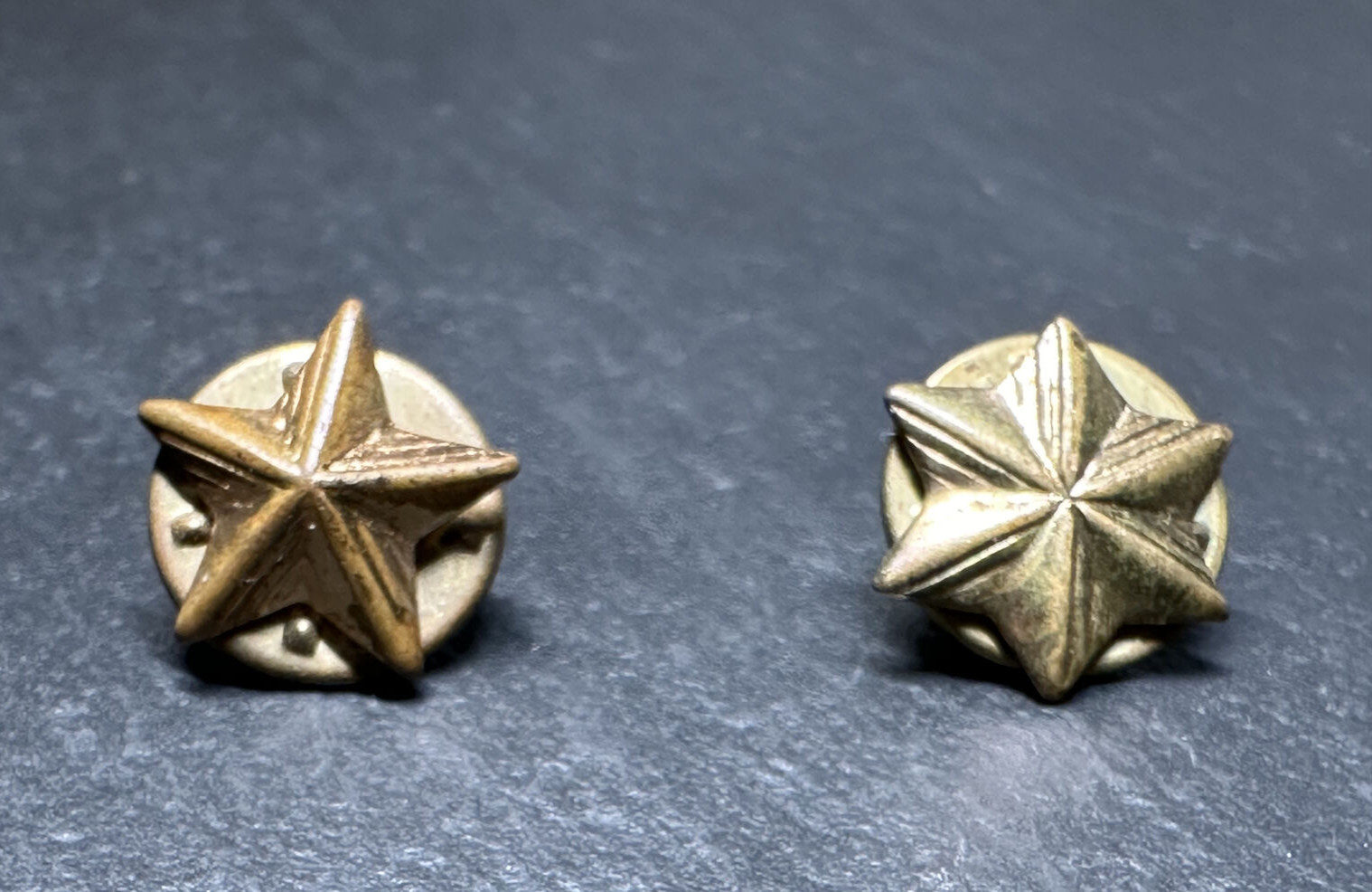 TWO VINTAGE US MILITARY STARS : 5 POINTS & 6 POINTS E635