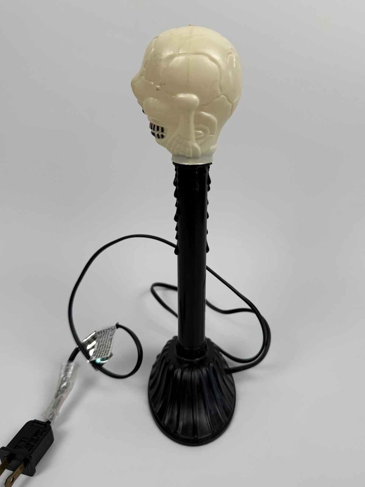 Vintage Skull Blow Mold Halloween Window Candle Light Up Plug In Electric WORKS