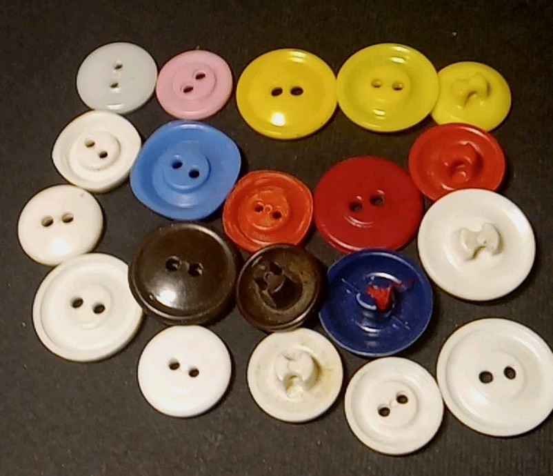 Mixed Lot Of 20 Unnumbered Could Be Colt Buttons