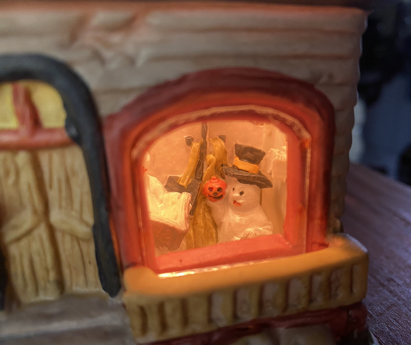 Spookyside Estates Collections Lighted Halloween Village Haunted House Ceramic