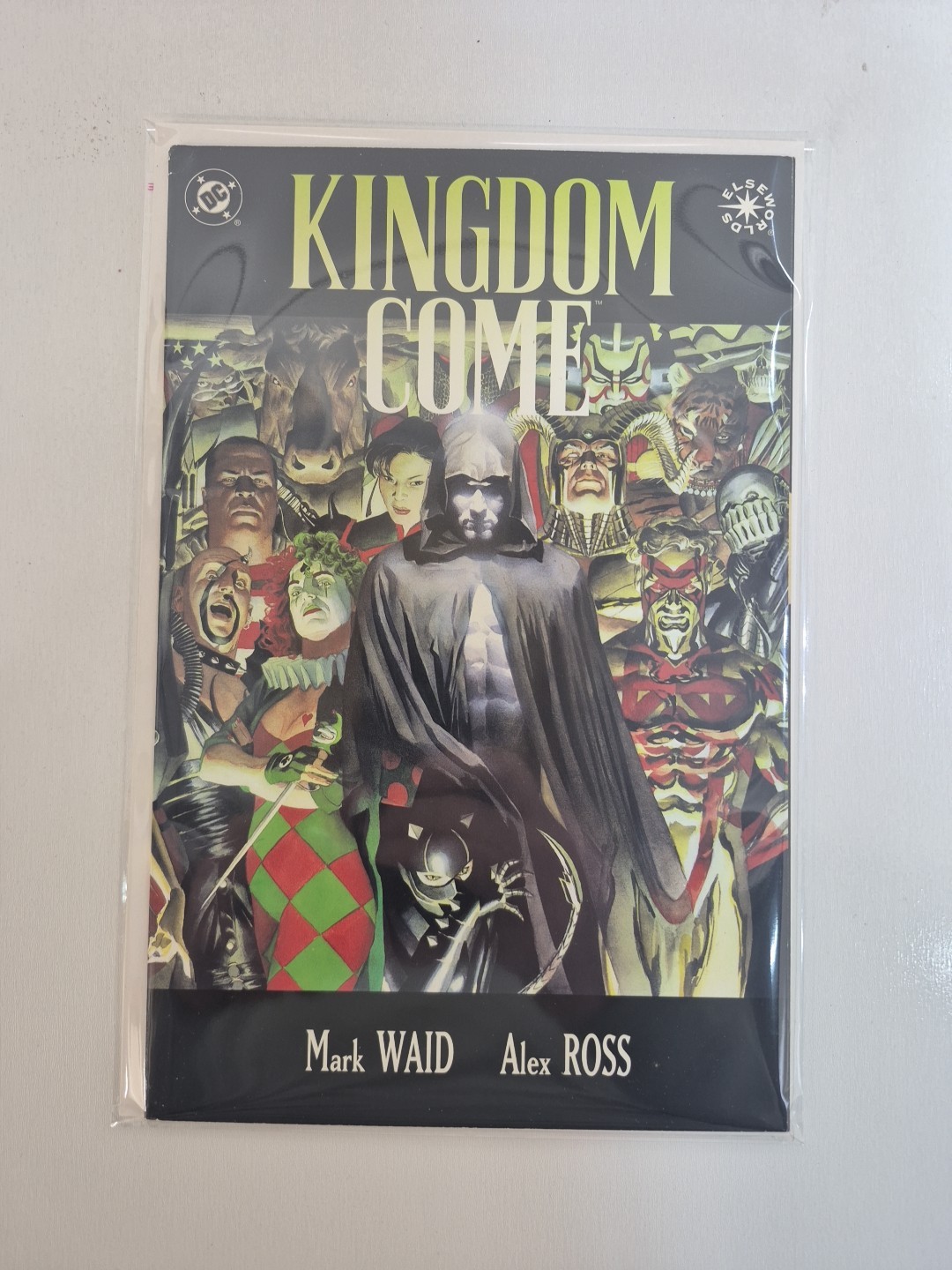 DC Comics Kingdom Come 1 DC comic book Mark Waid Alex Ross Batman Superman