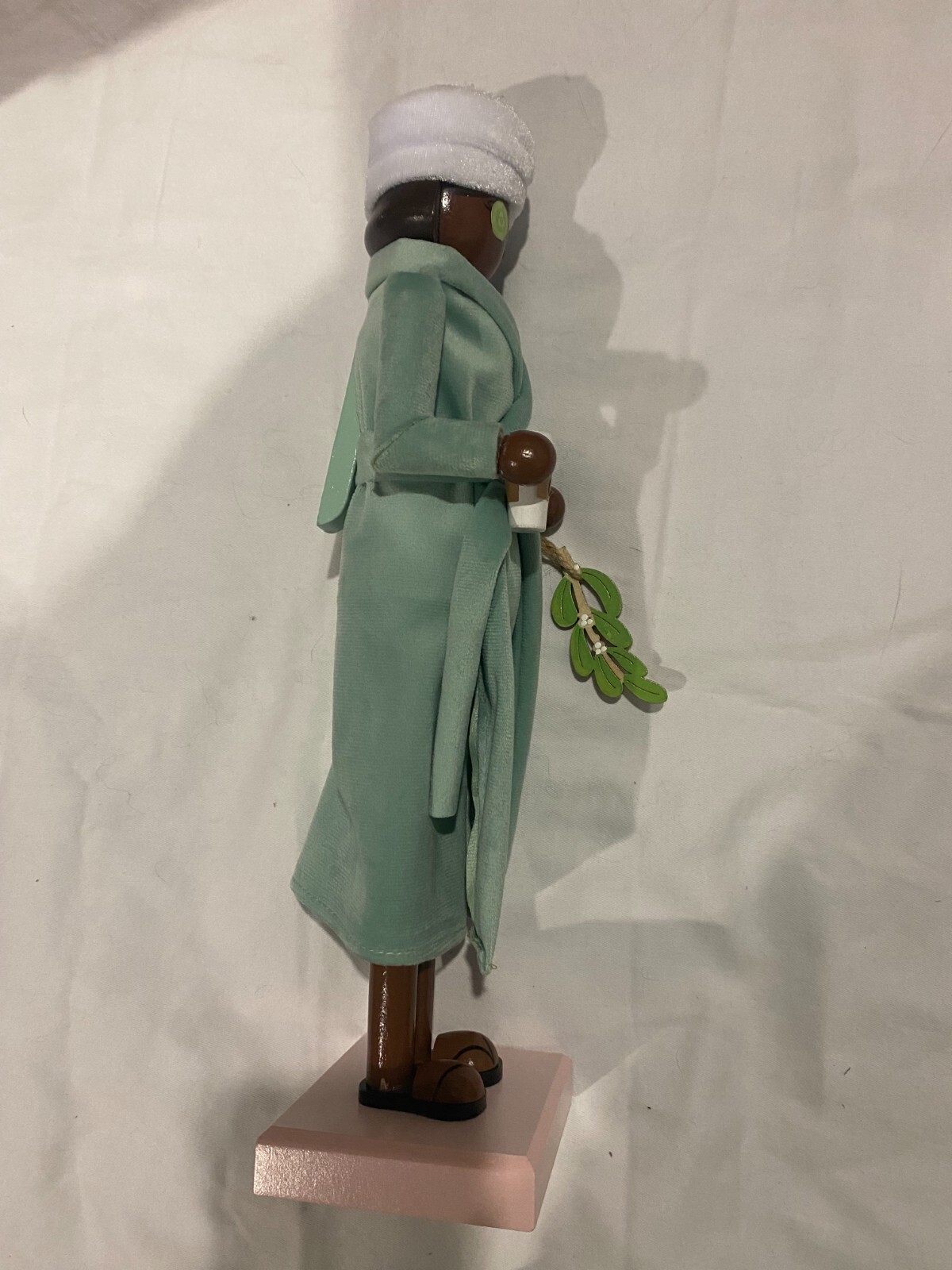 Nutcracker 14″ Spa Lady African American