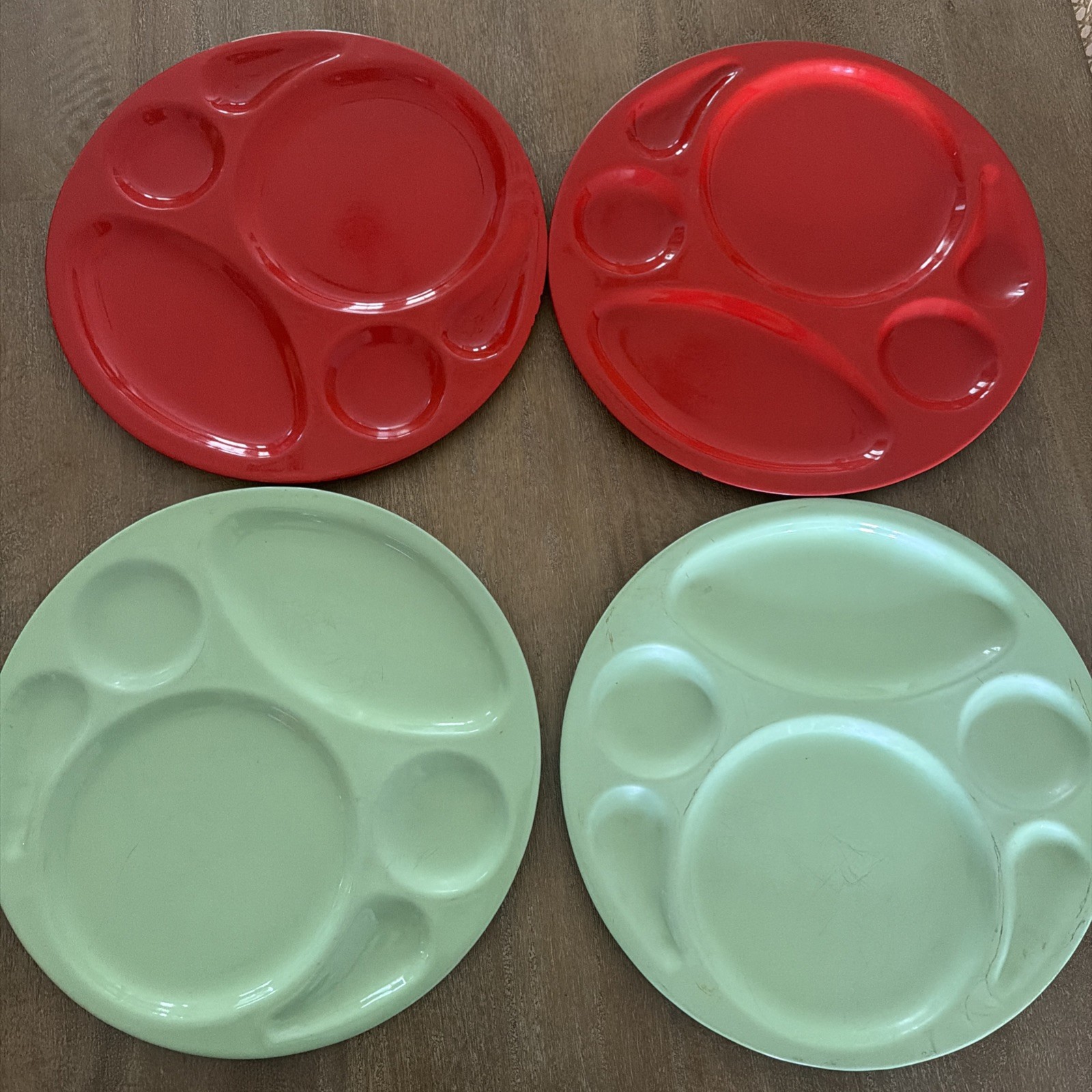 4-Johns Service Hollywood Enamelware Tray Plate 13” Divided 1941 green Red Vtg