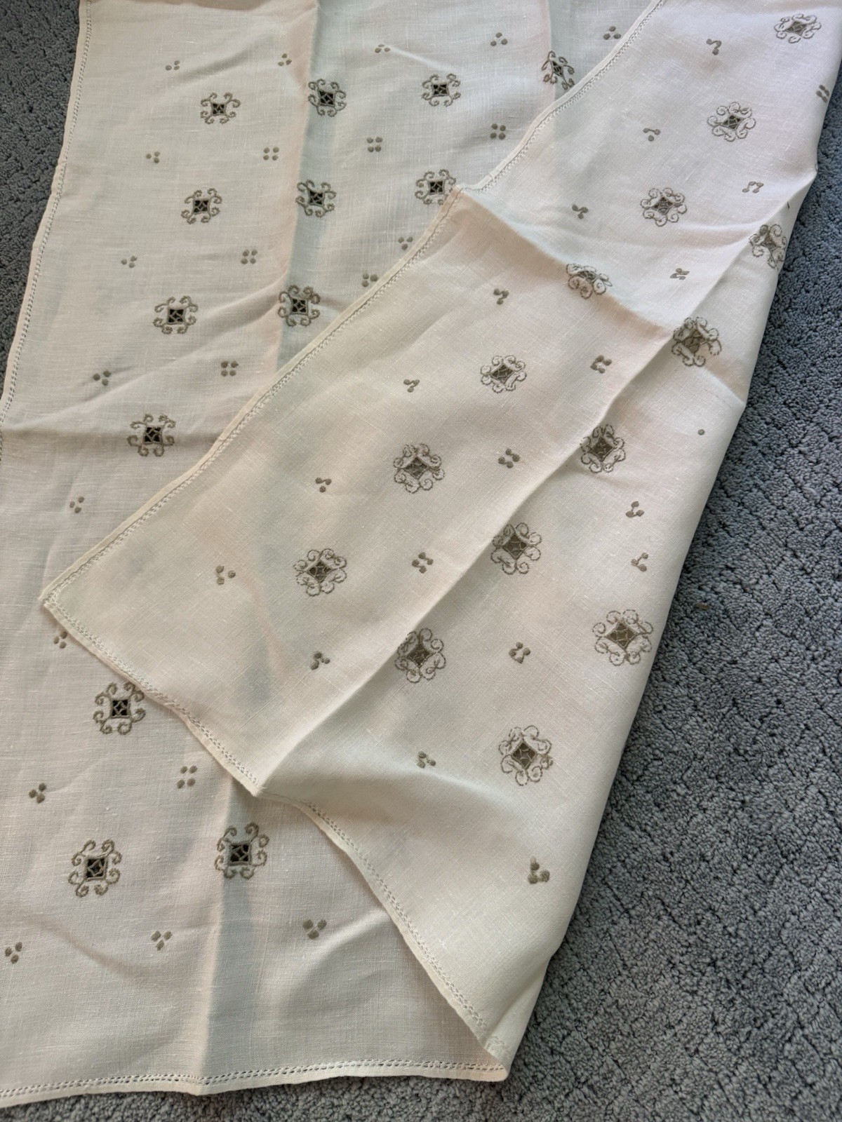 Vintage Embroidered Linen Table Topper 32.5” Square Card Table Cloth