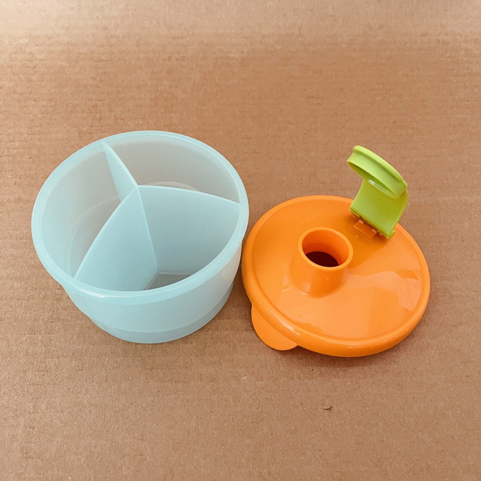Tupperware Divided Baby Formula Feeder Container Orange Seal 3552 Powdered Milk