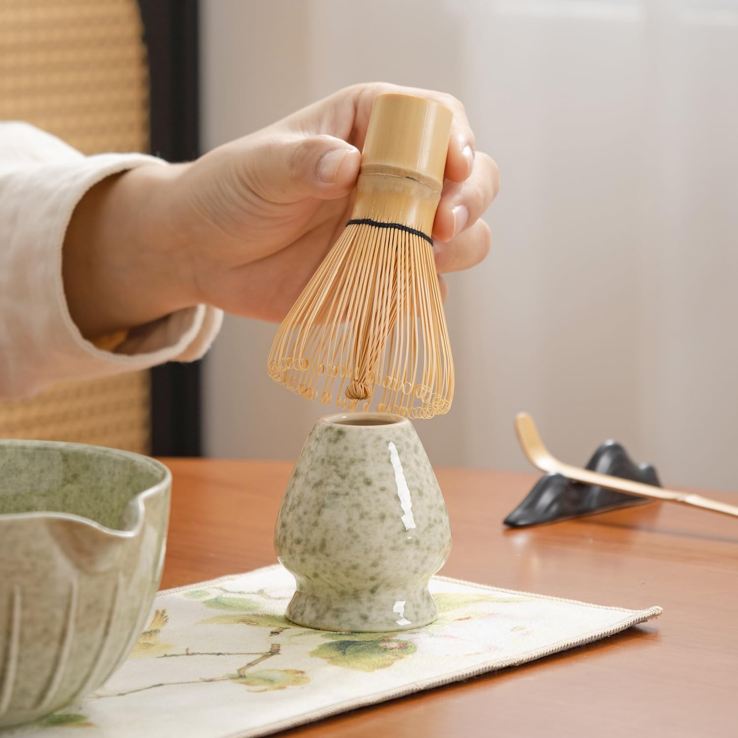 Matcha Whisk Set – 7PCS matcha kit ，Matcha Bowl with Spout, color