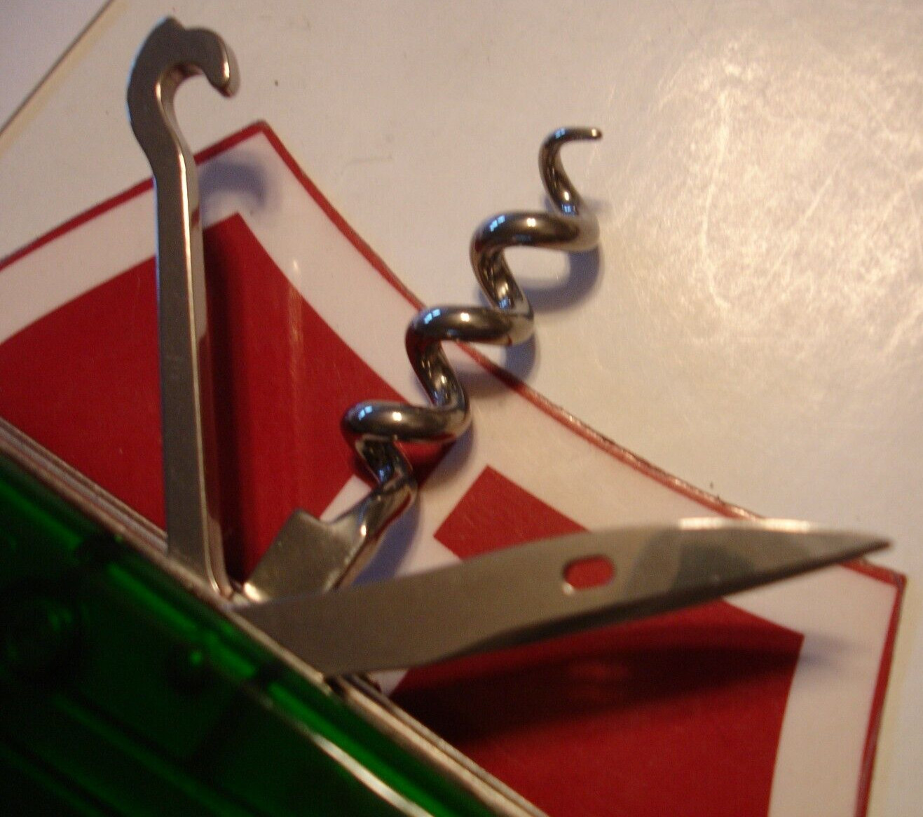 VICTORINOX 91mm TRANSLUCENT EMERALD GREEN CLIMBER 14 FUNCTION SWISS ARMY KNIFE