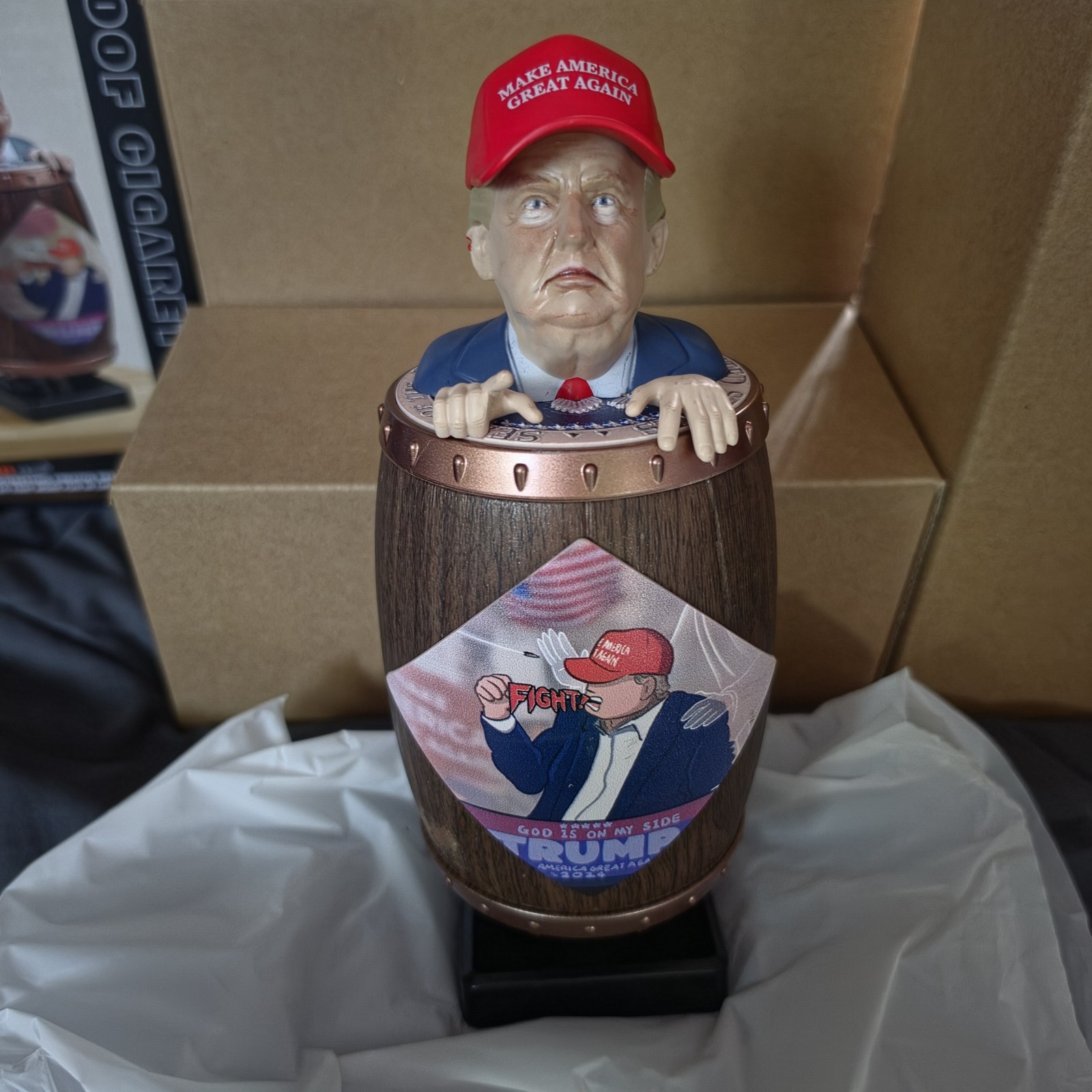 Trump Barrel Cigarette Dispenser With 2 Hats New