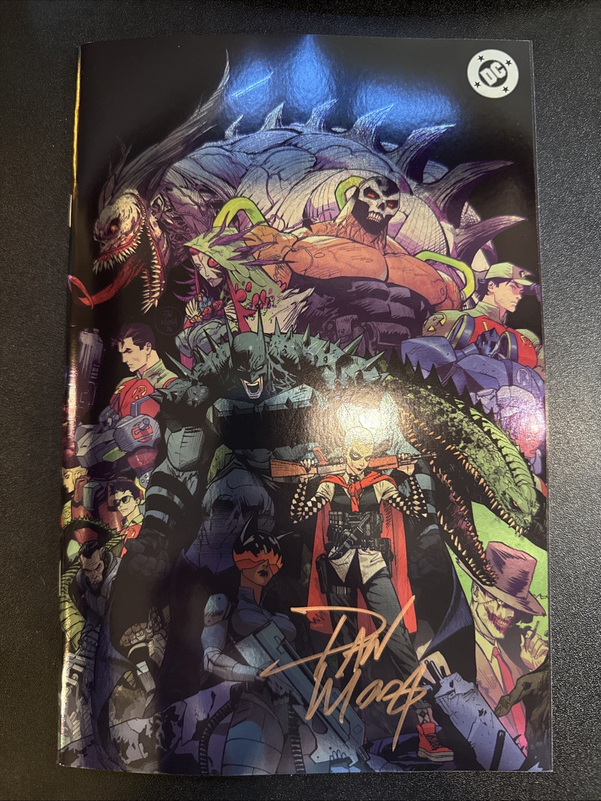 Absolute Batman #22 – Dan Mora SIGNED VIRGIN FOIL Ltd 500 w/COA UNREAD • NM/M