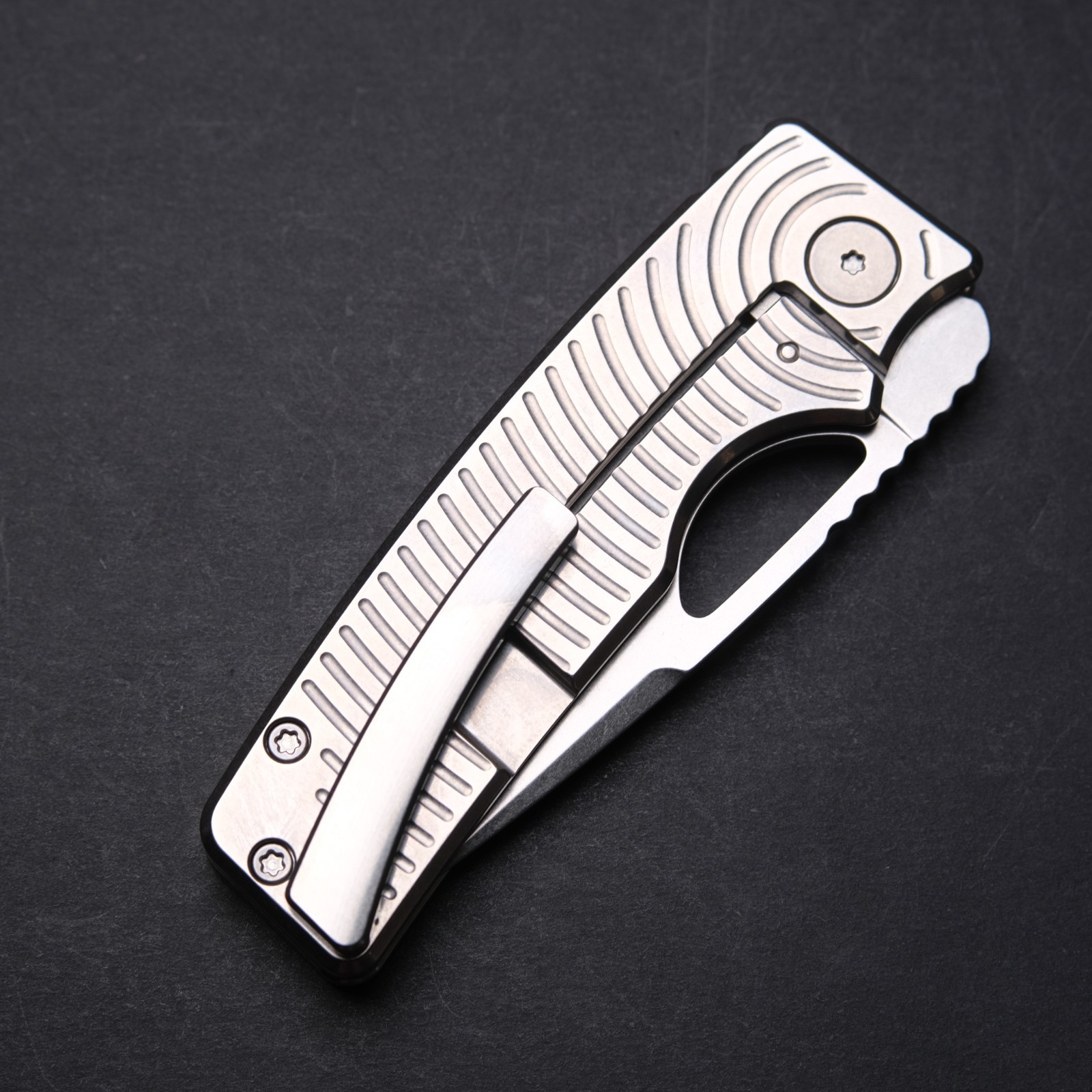 OZ Machine Co Roosevelt – Radial Milled Stonewashed Ti / MagnaCut Blade