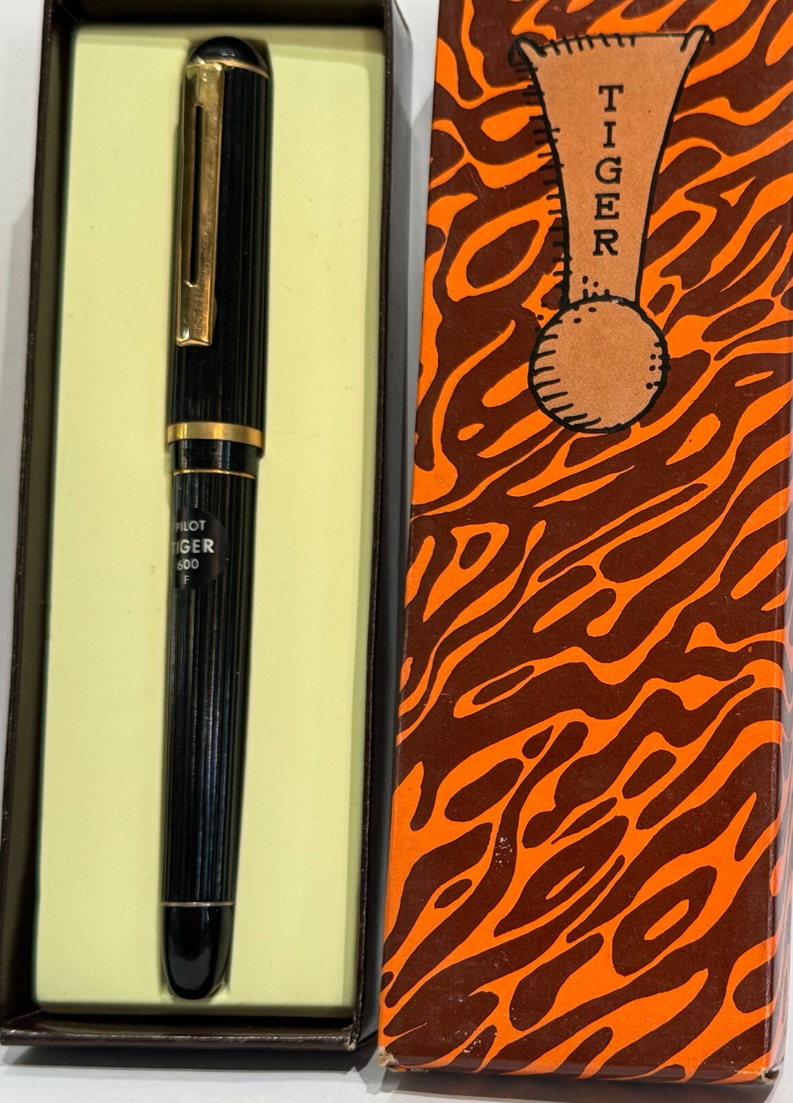 Pilot Tiger 600 Black & Gold Fountain Pen – Fine Nib – 1970’s – New-Old-Stock