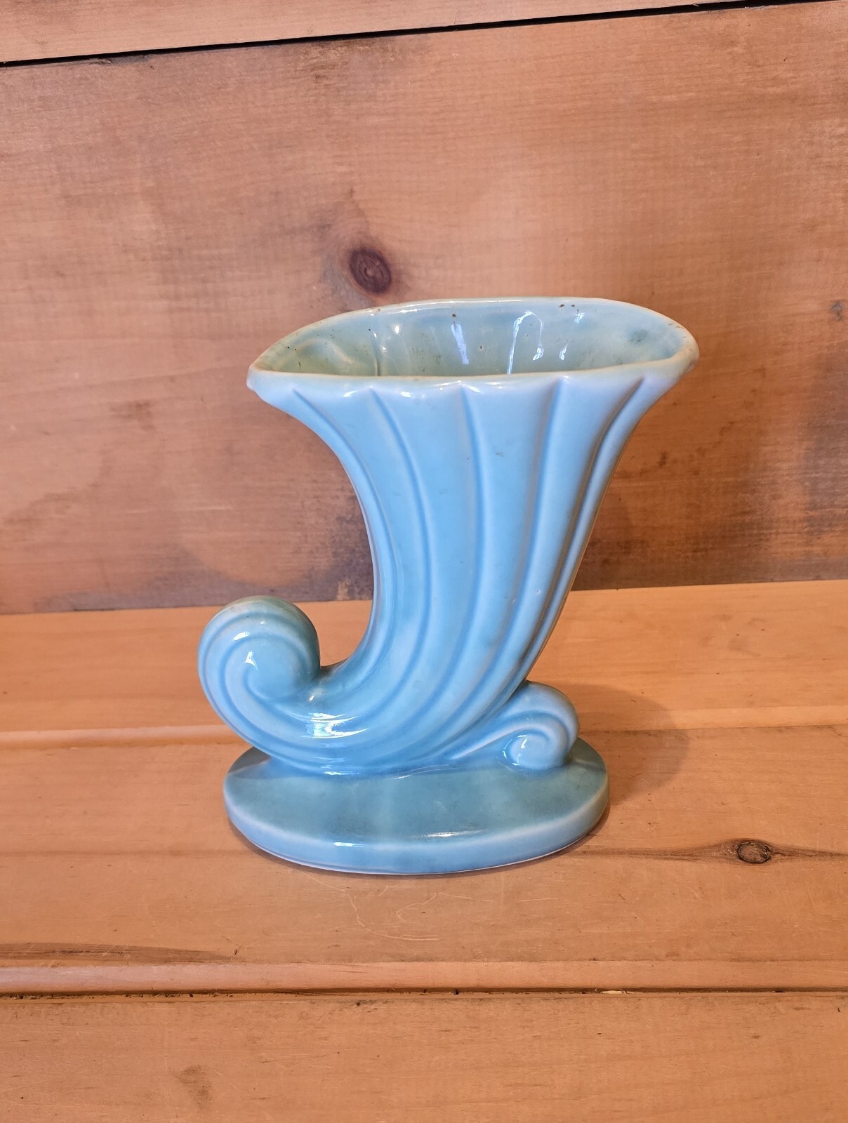 Green Ribbed Cornucopia Planter/Vase. 5-1/4″L x 3-1/4″W x 6-3/8″H.