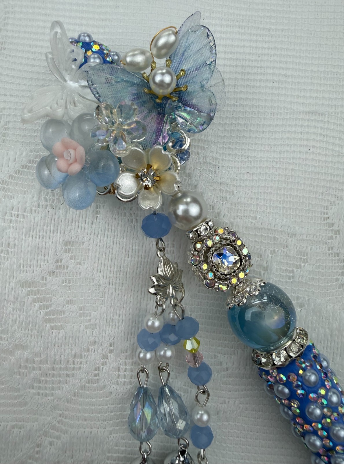 Custom beaded pens. Springtime floral! Gifts. Basket filler. Journal. Collect!