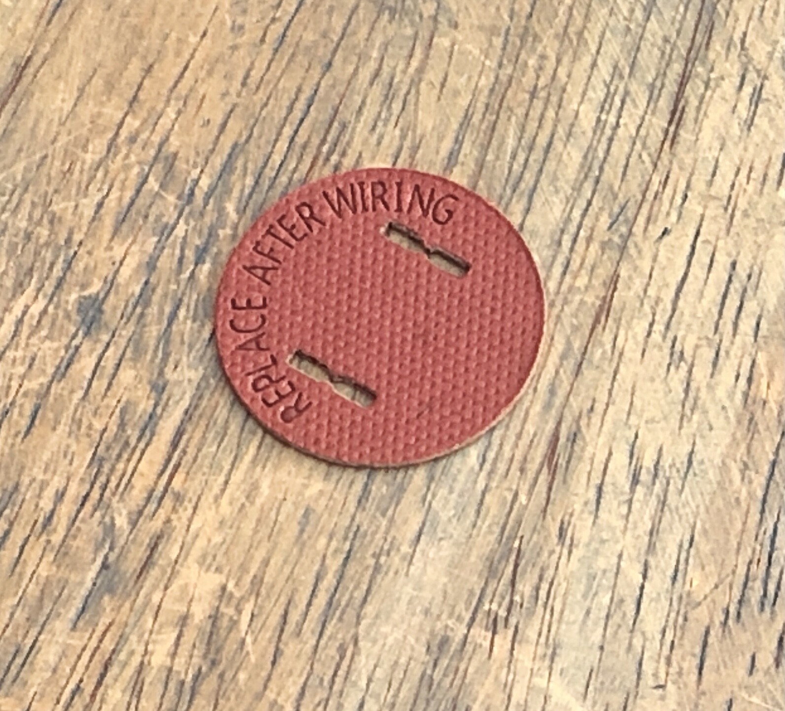 Round Insulator Disc – Paperboard plug cover, red, bakelite vintage replacement