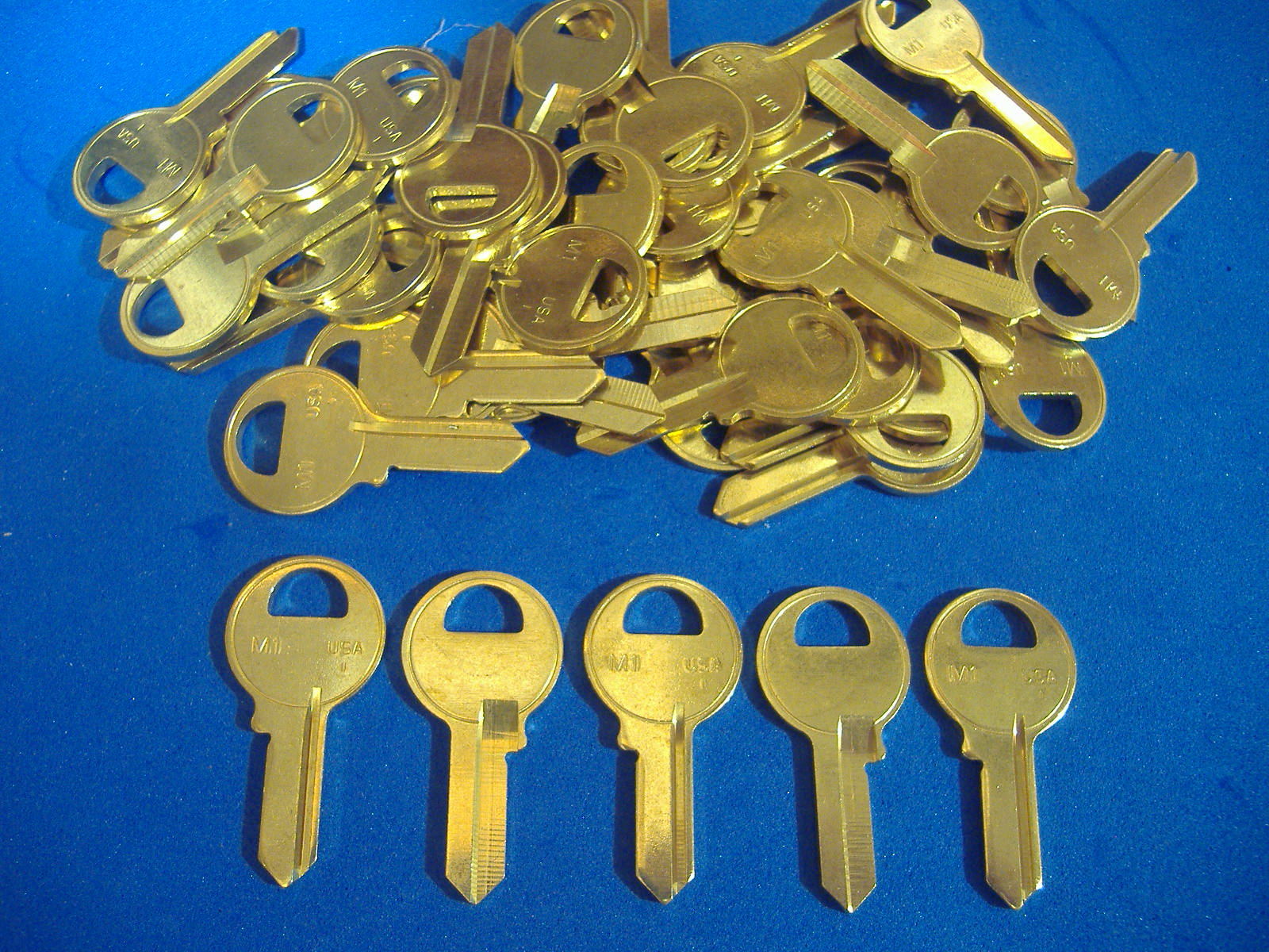 LOT OF FIFTY LOCKSMITH M1 KEY BLANKS FITS MASTER BRASS MADE IN USA