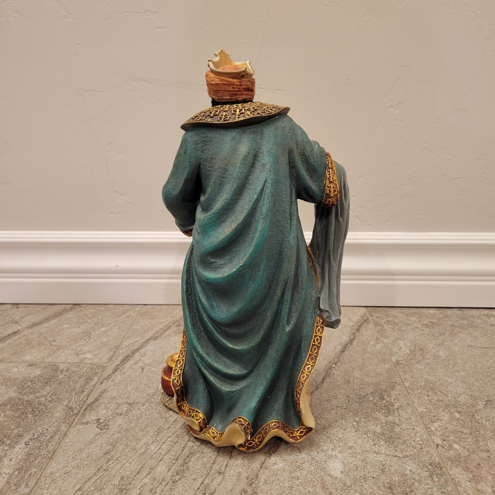 wise Man king 14″ Replacement Piece Kirkland Signature 2011 Nativity Set #915661