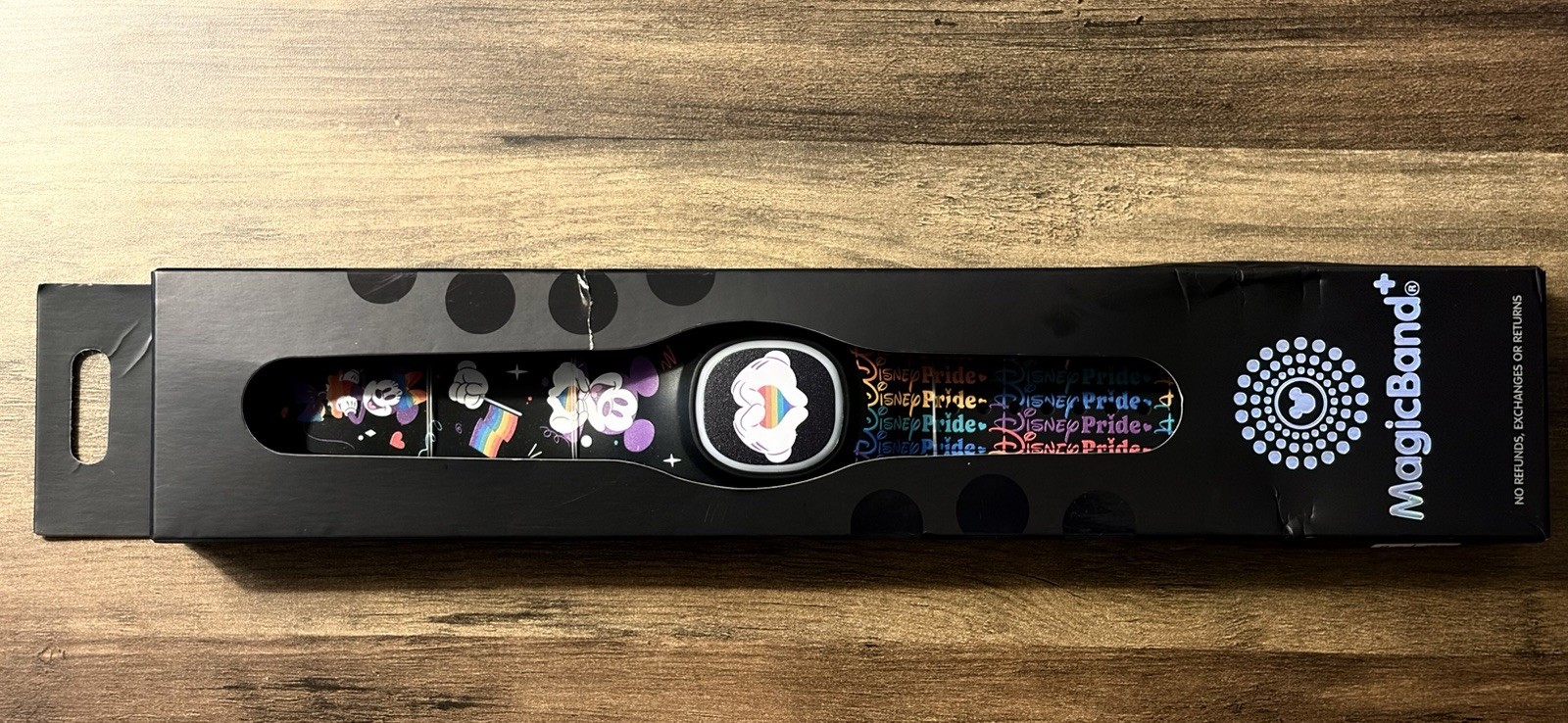 Disney MagicBand+ Plus Mickey And Minnie Pride NEW