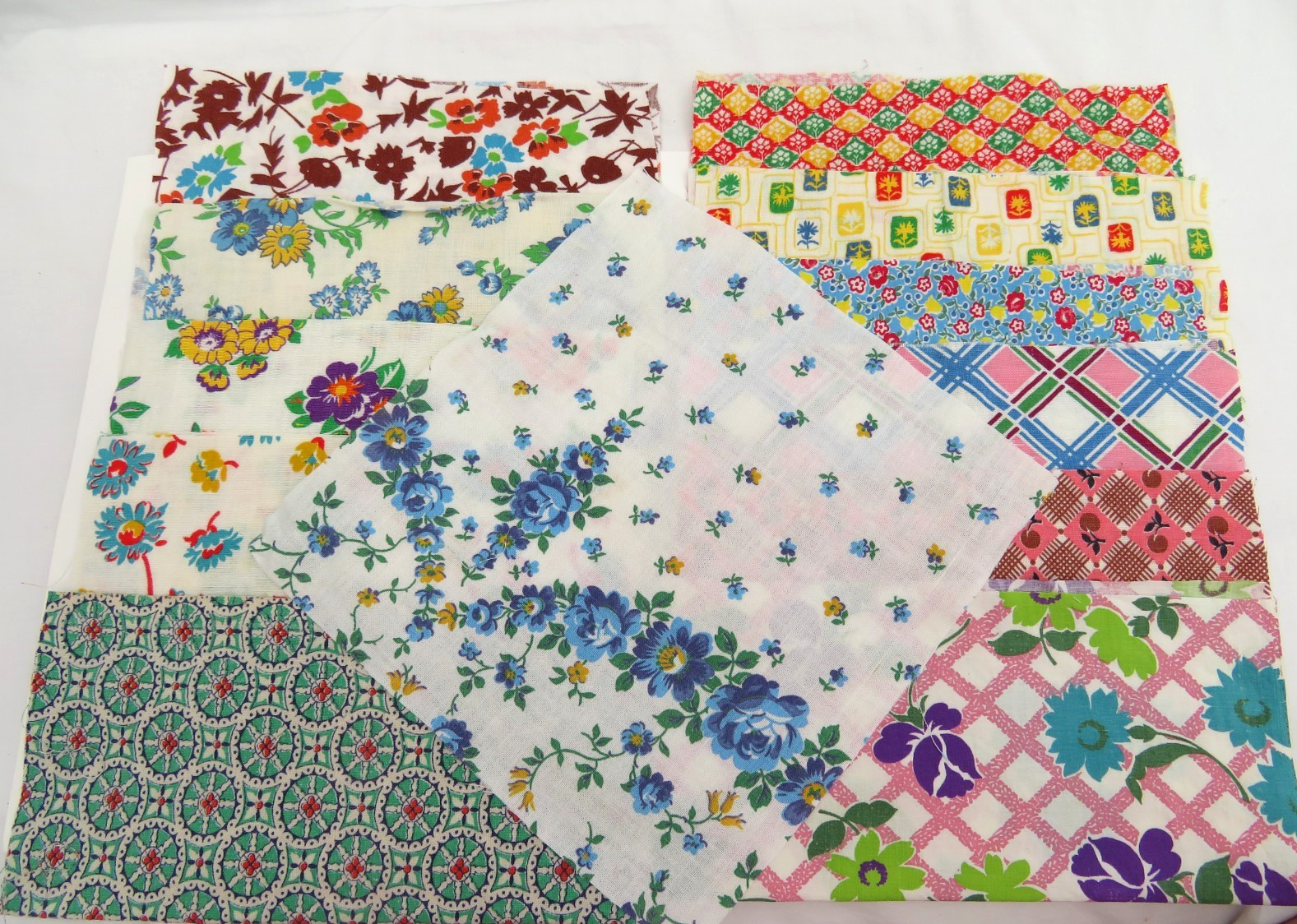 Vintage Feedsack 12 Squares 8″ x 8″ No Duplicates Quilt & Craft Clean Cotton