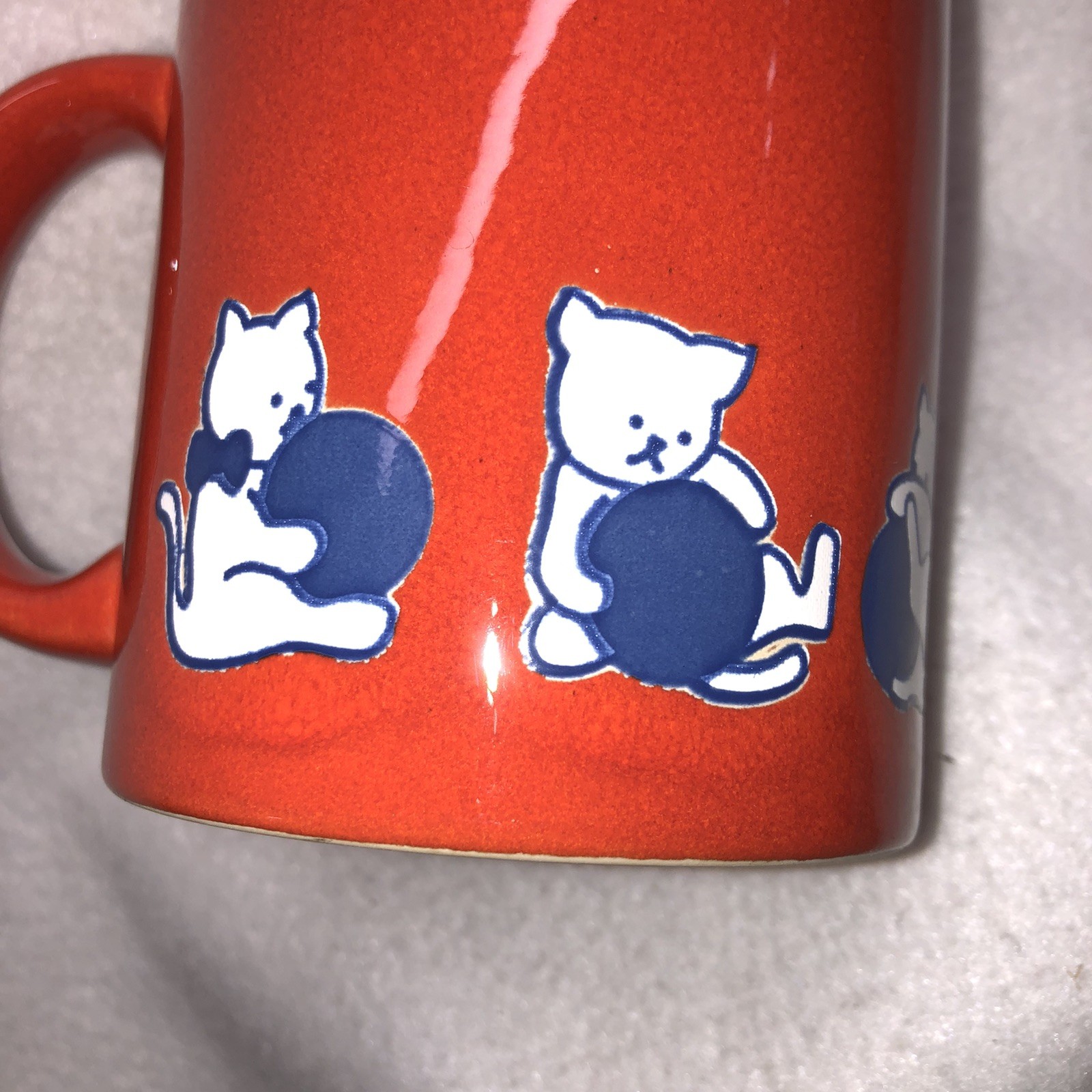Waechtersbach Animal House Red Mug White Kitten Cat w Blue Yarn Germany 3 3/4″ T