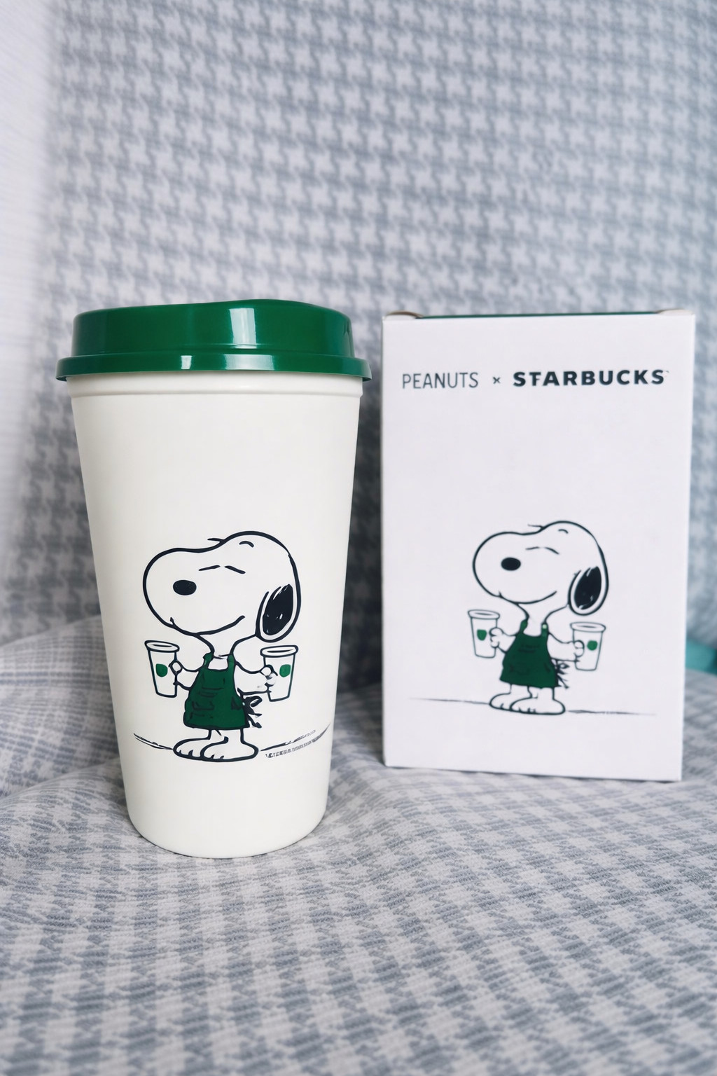 Peanuts x Starbucks Snoopy Reusable Cup 16oz / 473ml White Joe Kind Edition 2025