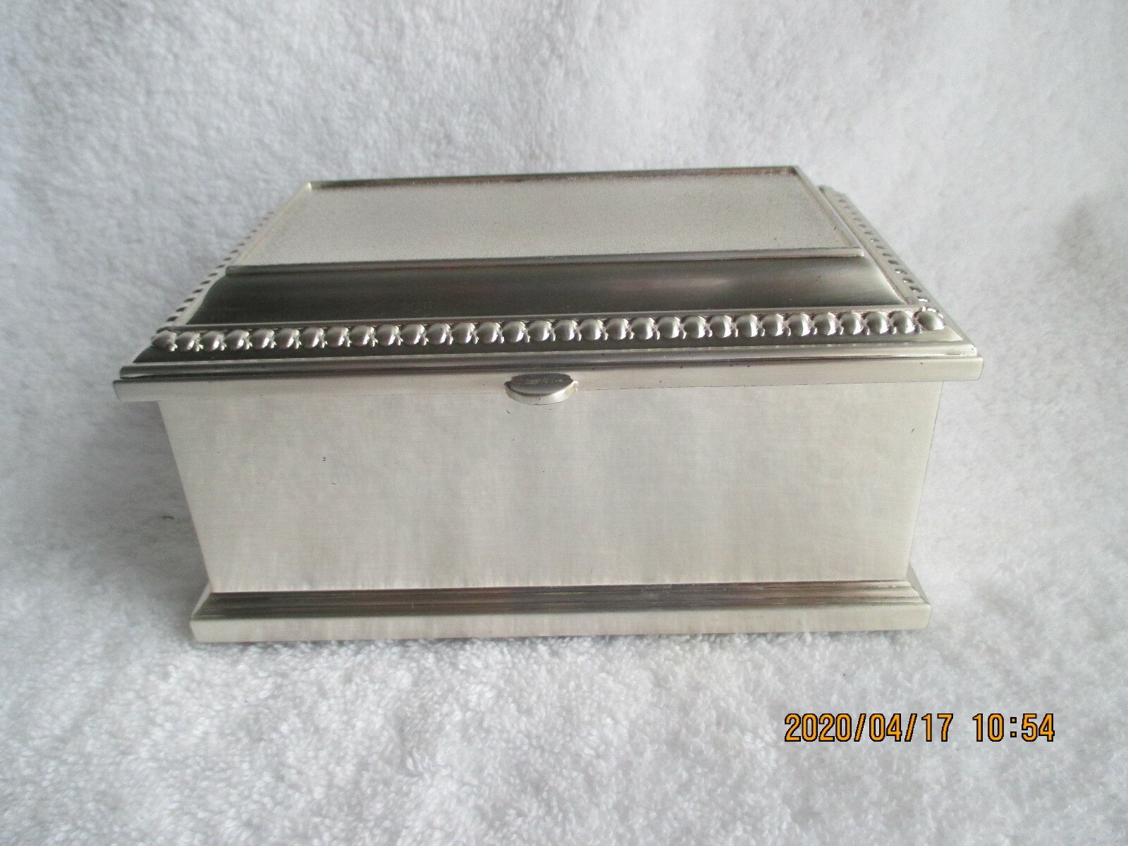 Things Remembered Silver Jewelry Box 6″L x 3-5/8″W x 3-1/4″H