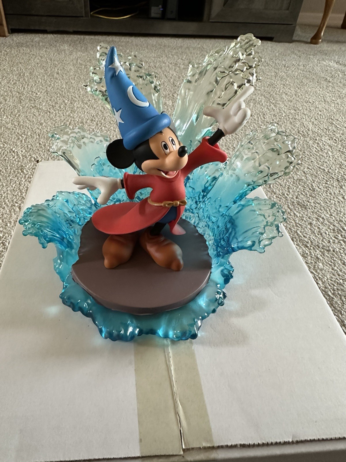 DISNEY FRANKLIN MINT SORCERER MICKEY FANTASIA CRYSTAL FIGURINE WITH RAINBOW