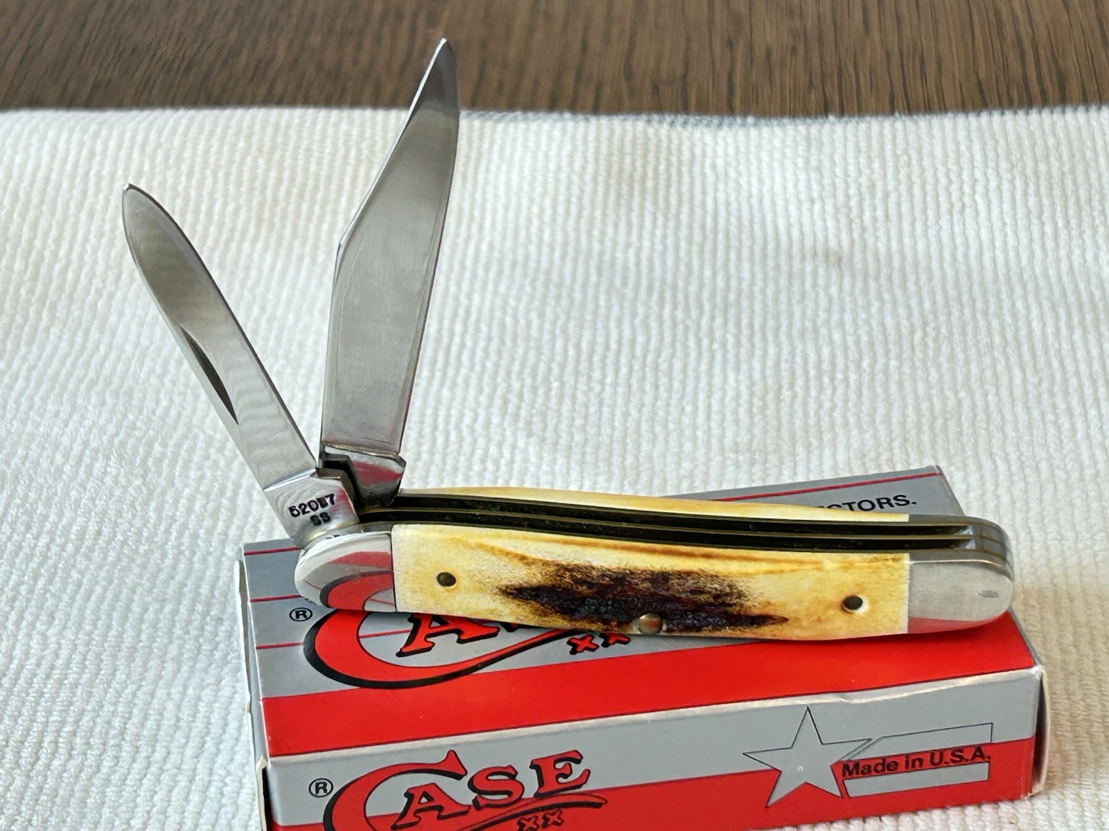 CASE XX 52087SS MEDIUM JACK 1988. NEVER USED.