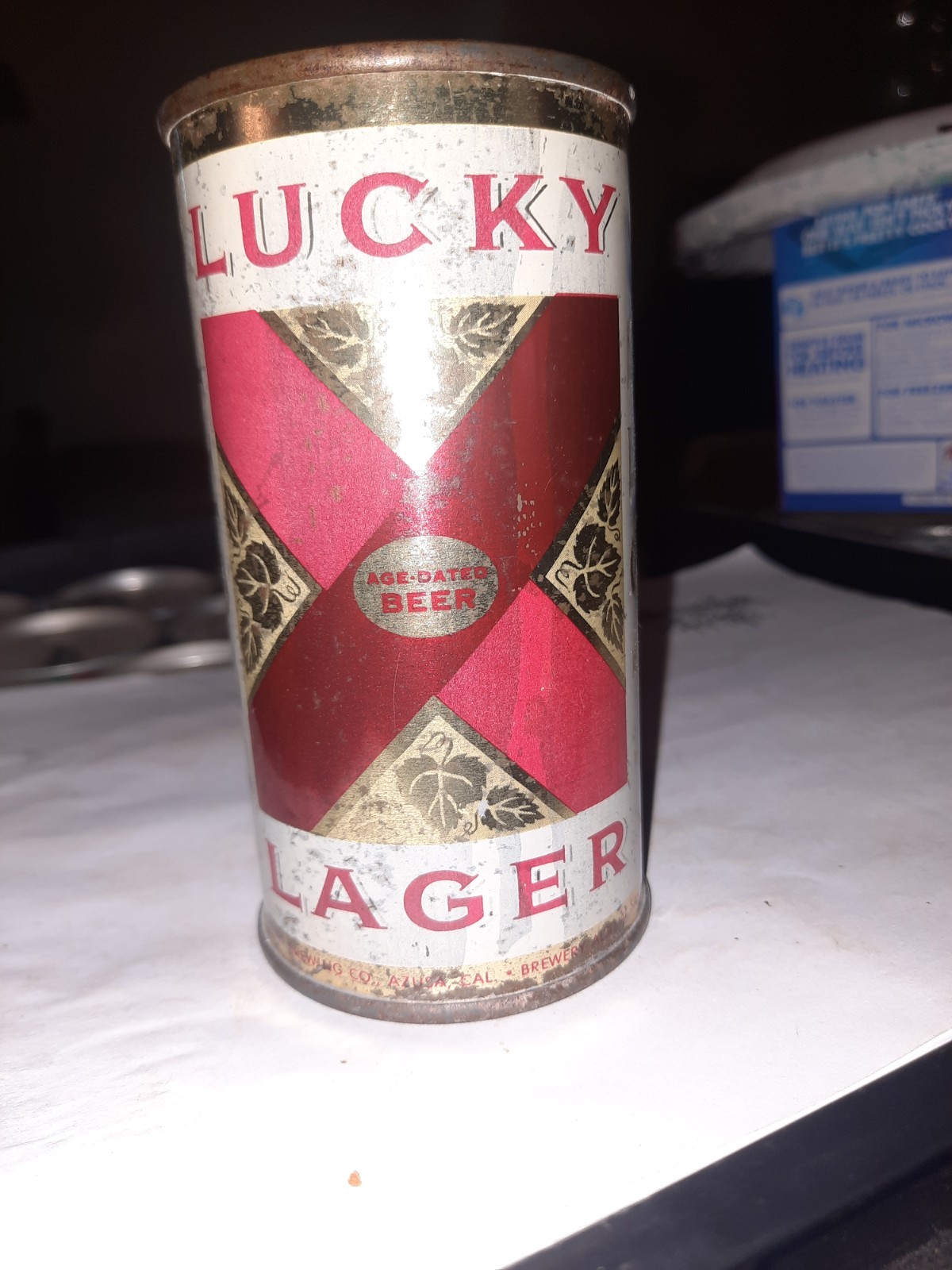 LUCKY LAGER EMPTY OPENED 11 OZ FLAT TOP STRAIGHT STEEL BEER CAN