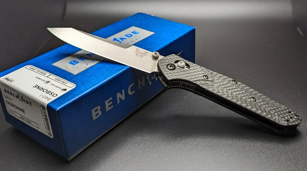 Benchmade 940-1 Osborne CPM-S90V Carbon Fiber AXIS Lock Reverse Tanto EDC Knife