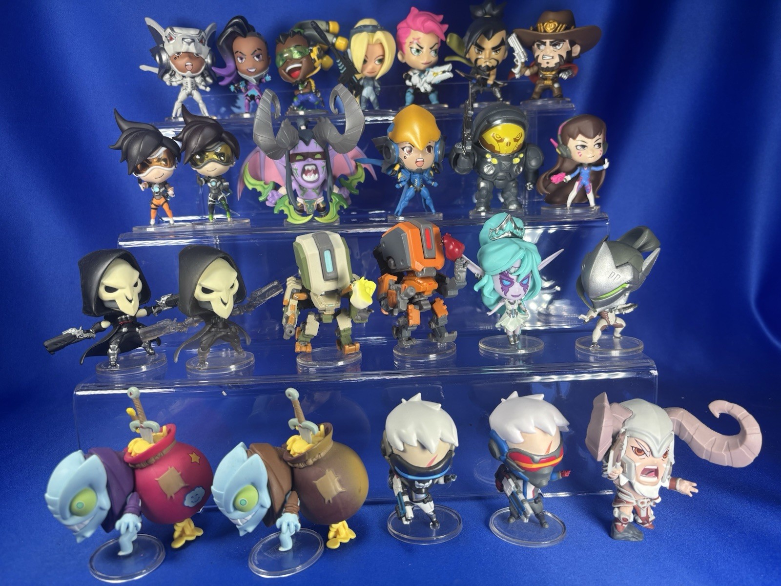 Lot of 24 – Series 2 & 3 Blizzard Cute But Deadly Overwatch Mini Figures Funko