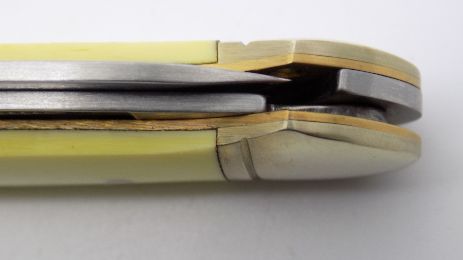 Rough Rider RR1067 Yellow Bone Trapper Canoe Pocket Knife Stainless Steel New