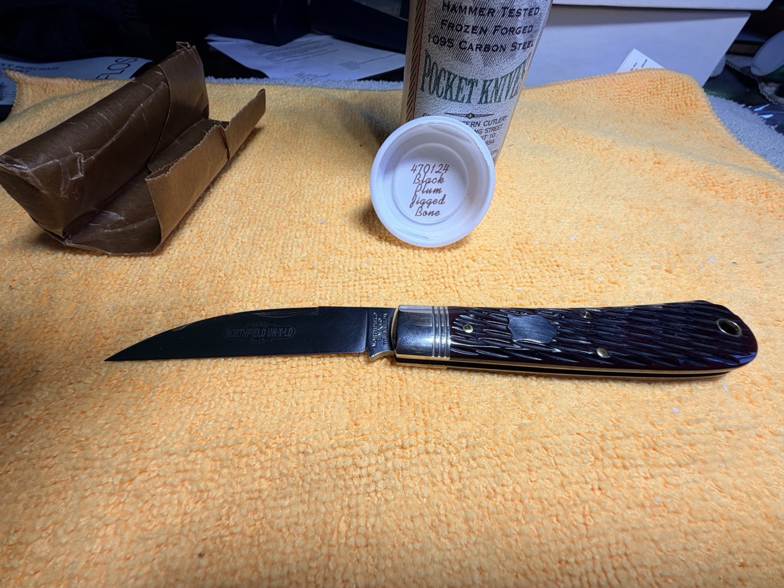 Great Eastern Cutlery 470124 Northfield Viper Black Plum Jigged Bone Very Nice