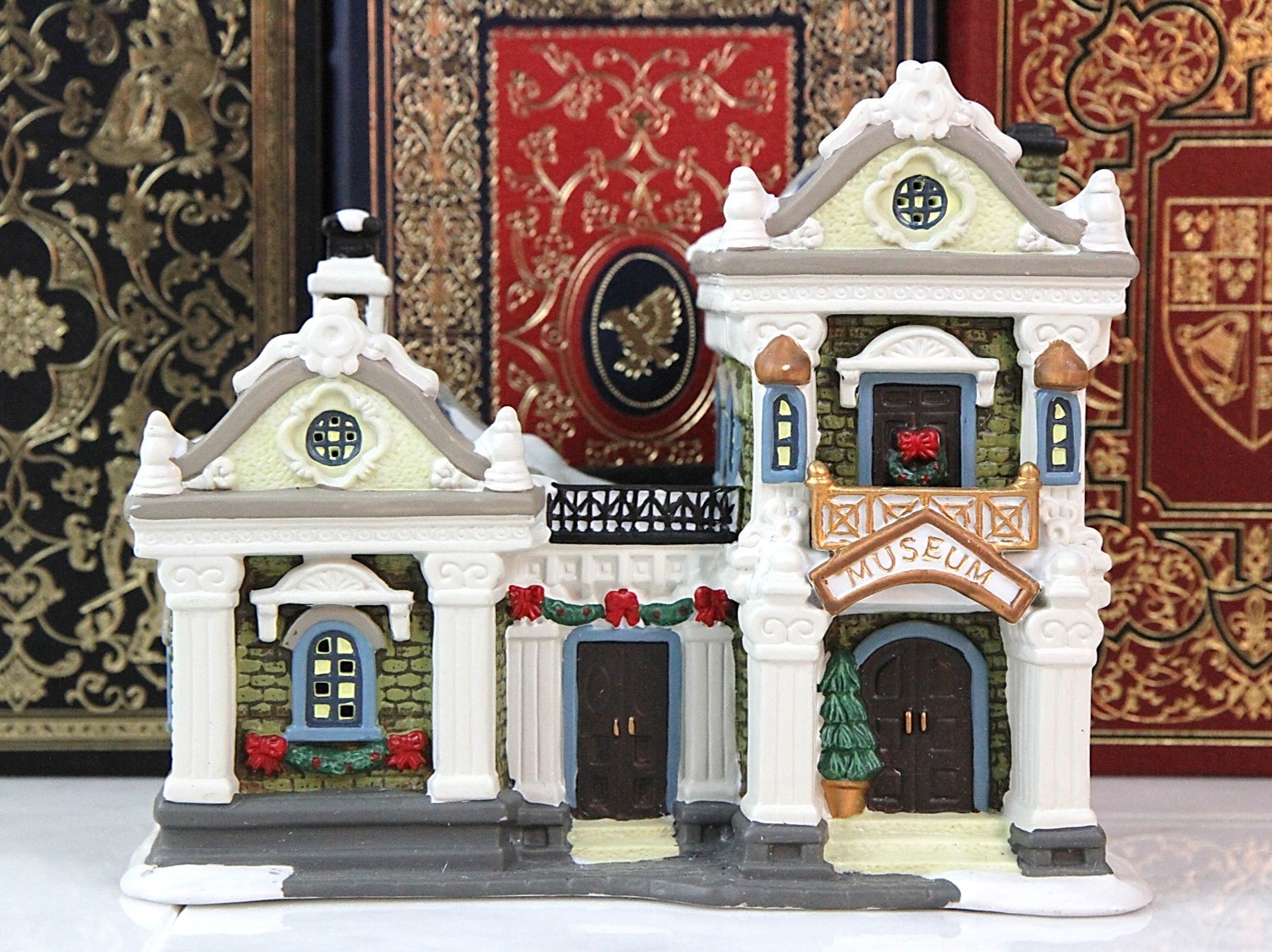MUSEUM CAROLE TOWNE LEMAX (Cord not included) 2003 COLLECTION CHRISTMAS VILLAGE