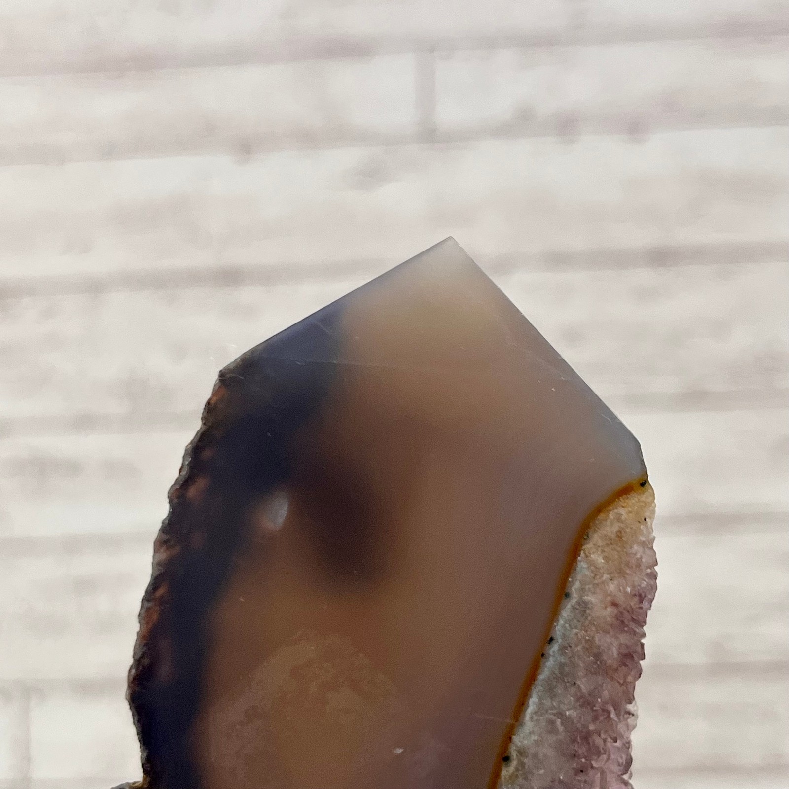 Natural Agate Crystal Point Tower Druzy Edge Stone Decor 138 g