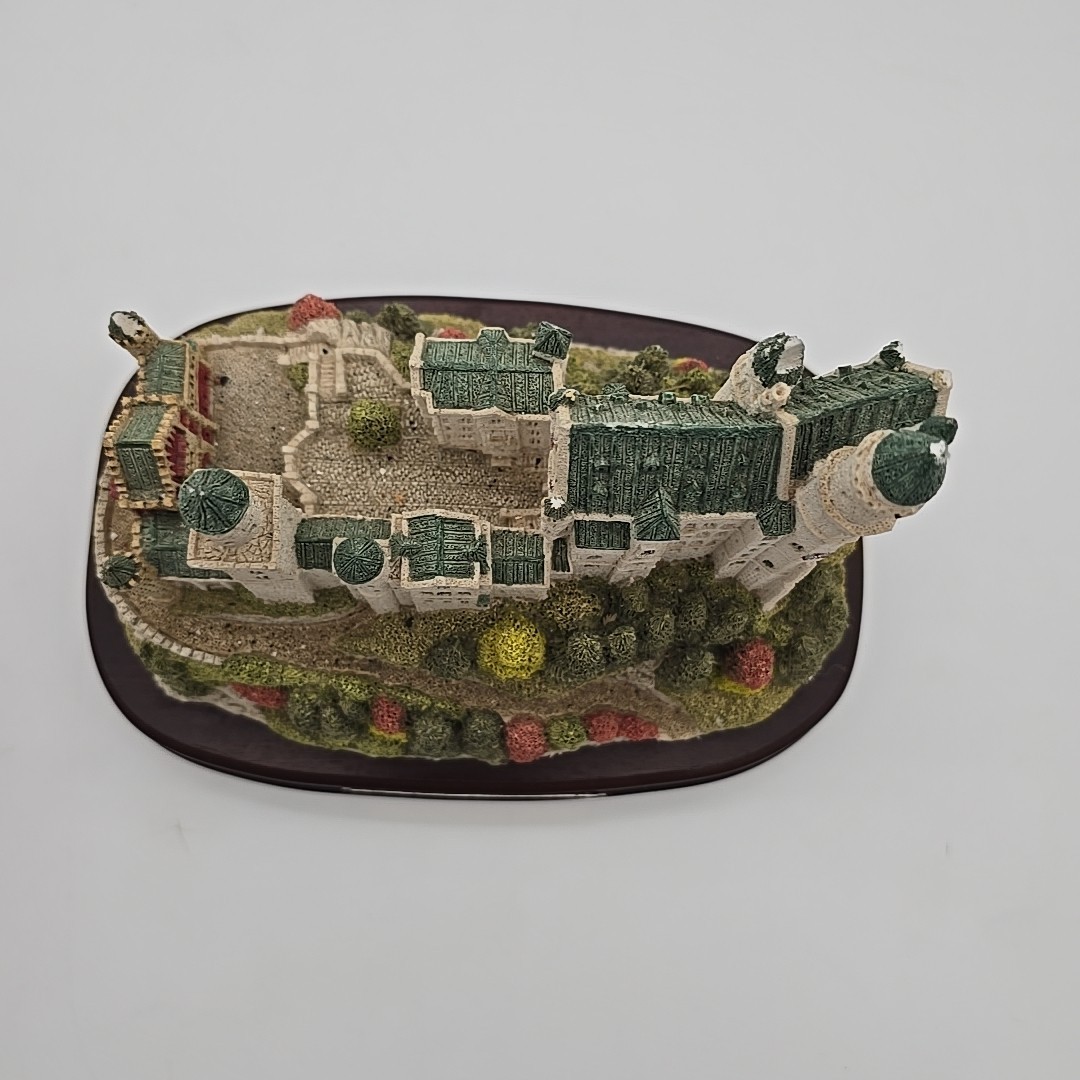 Fraser Creations Schloss Neuschwanstein Castle 1994 The German Collection 9″