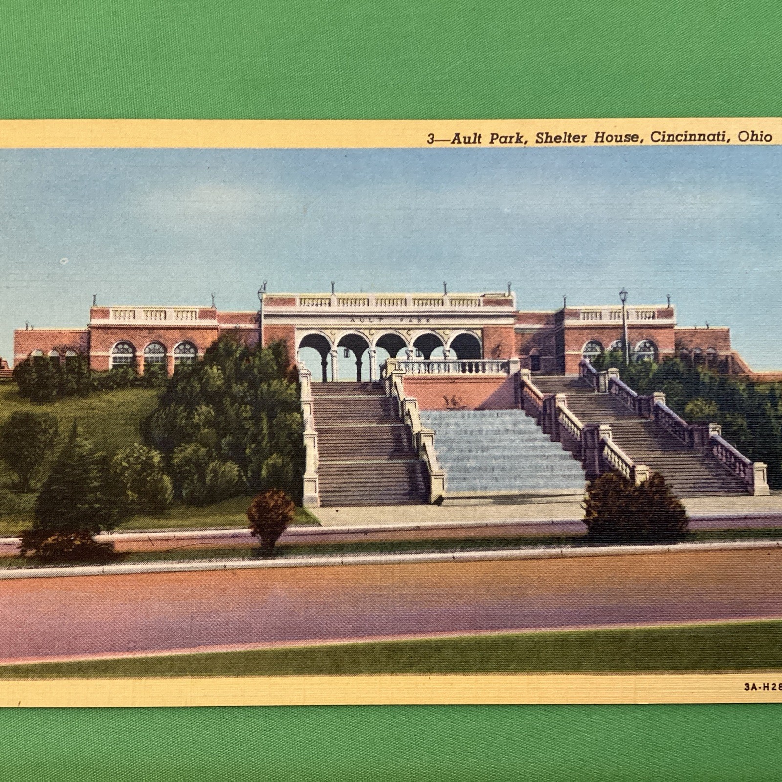 Ault Park, Shelter House, Cincinnati, Ohio, Linen Postcard, unposted