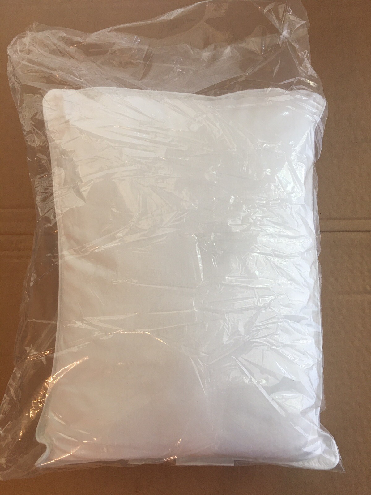 Delta Airlines Heavenly Collection First Class Pillow 12×16 in NEW / FREE SHIP!!