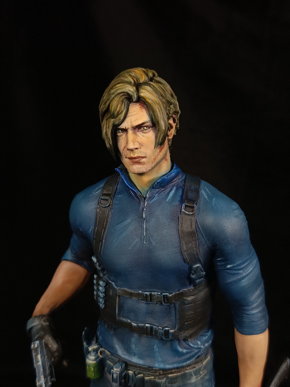 Leon Kennedy 17 Figure Oil painted Resin printed Custom Resident Evil figure