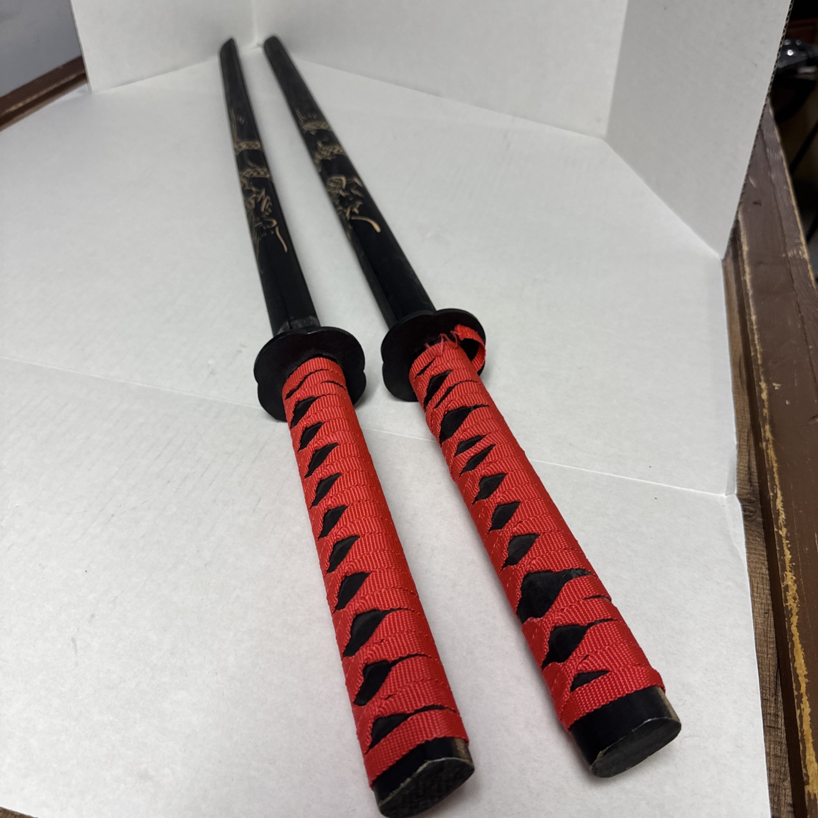 Two 38″ Wooden Bokken Practice Training Japanese Samurai Sword Katana Set