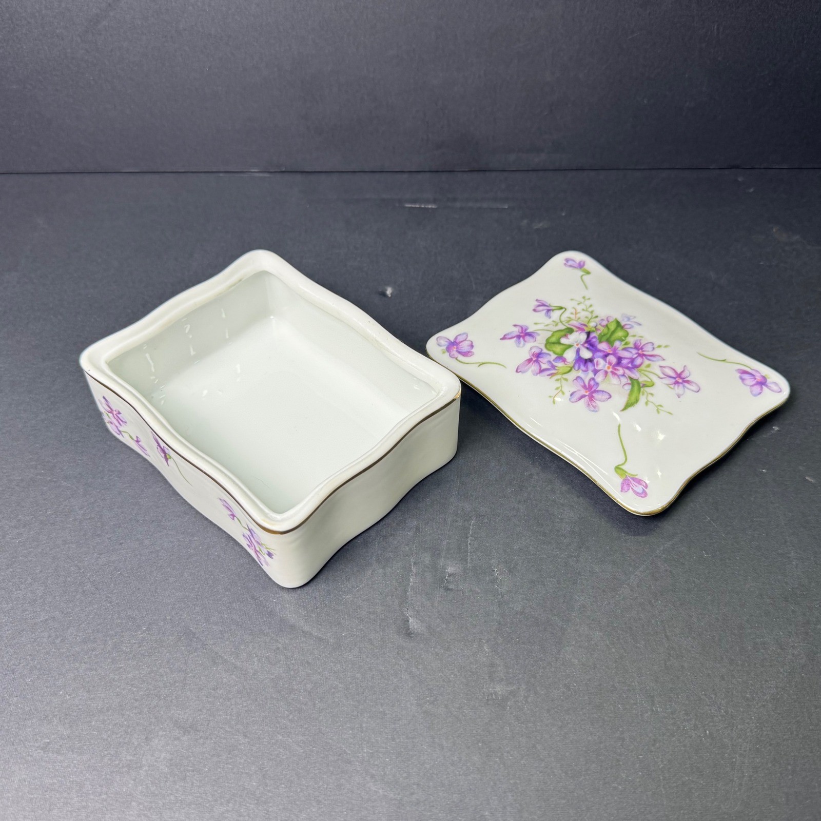 Rossetti Spring Violets Trinket Box Hand Painted Made in Occupied Japan Vintage