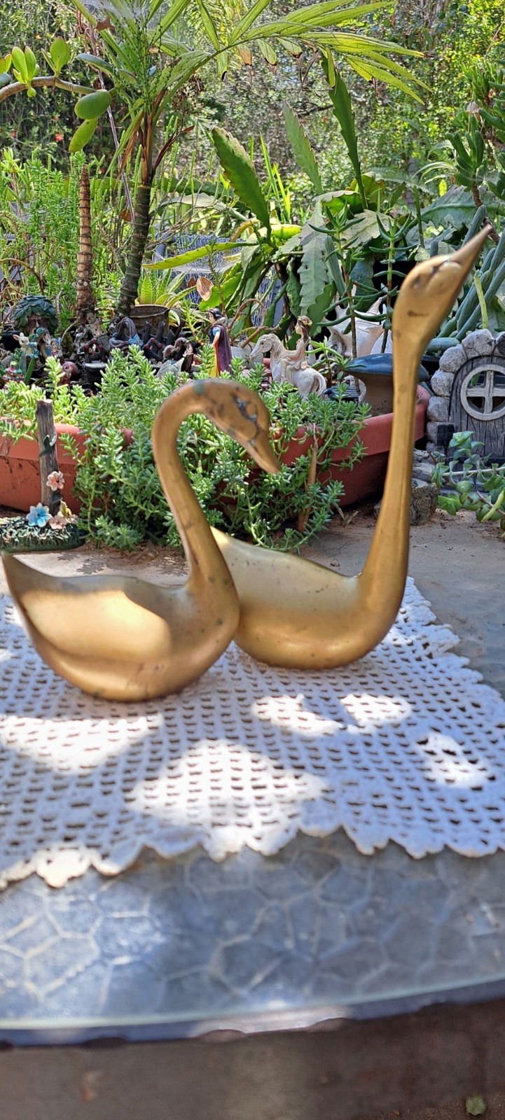 Vintage Brass Swan Figurines – Set of 2 – Elegant Home Décor