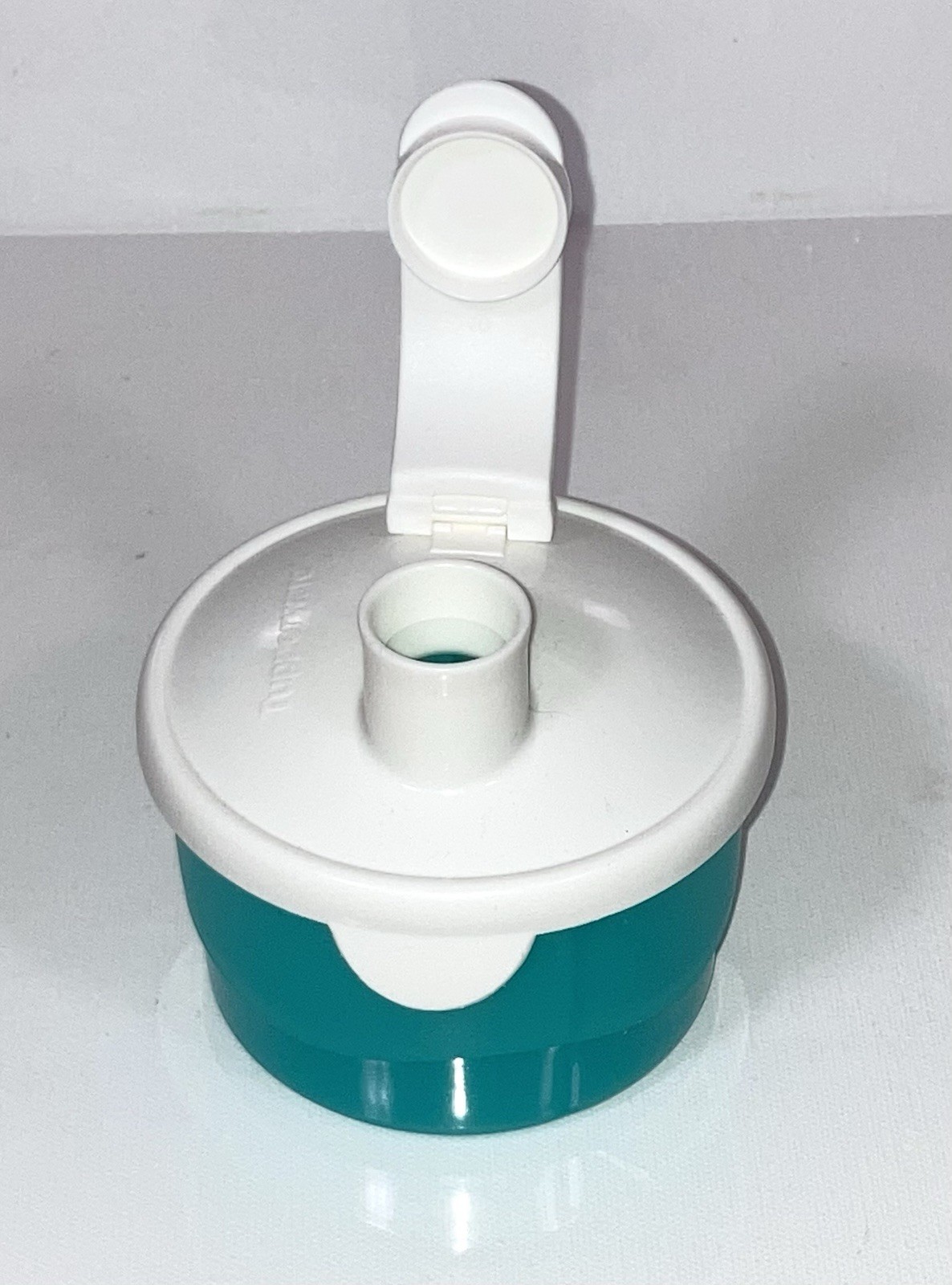 Tupperware Divided Baby Formula Feeder Container #3552