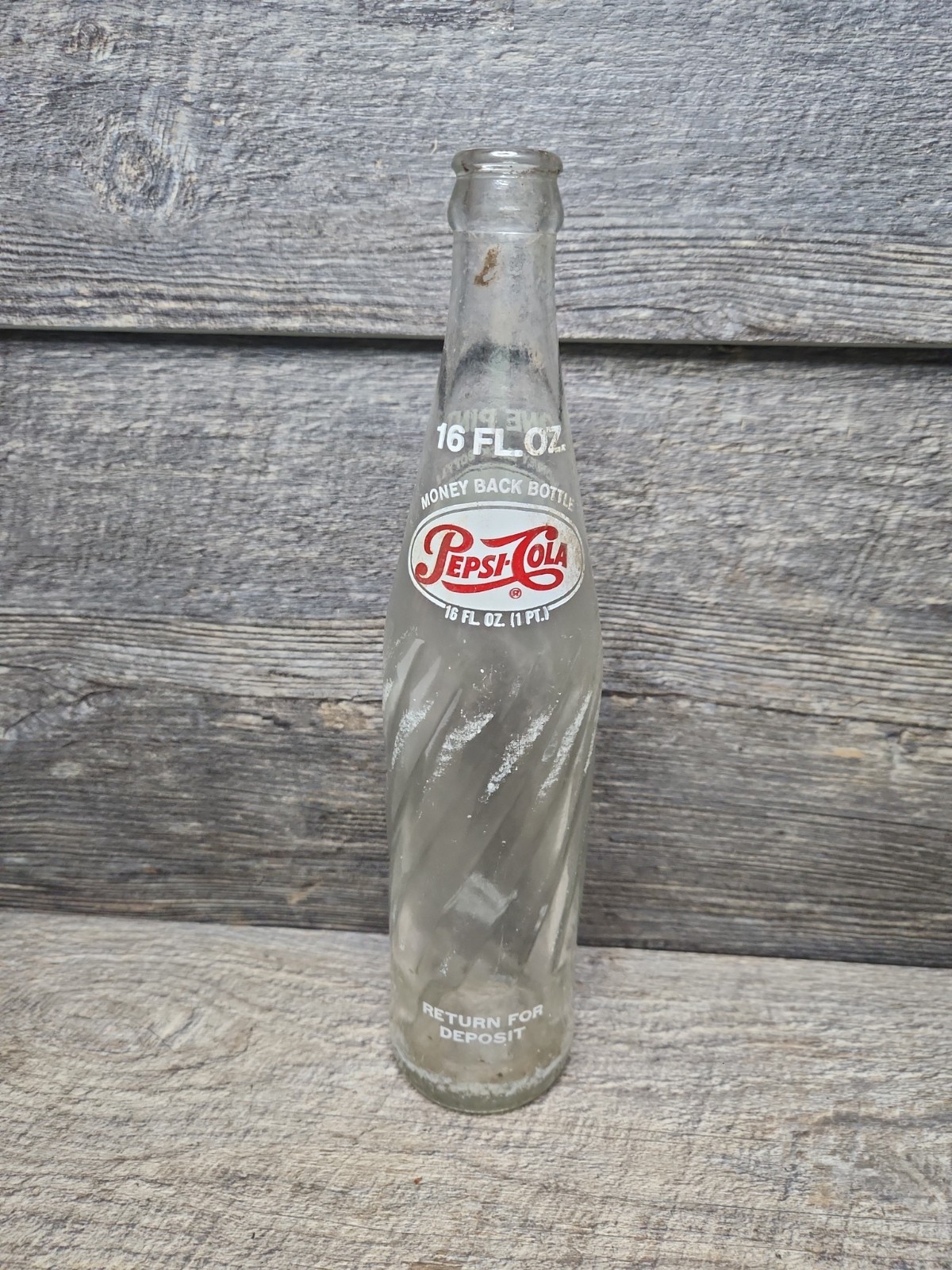 1970’s VINTAGE PEPSI BOTTLE——-1 PINT/16 FL OZ—–EMPTY