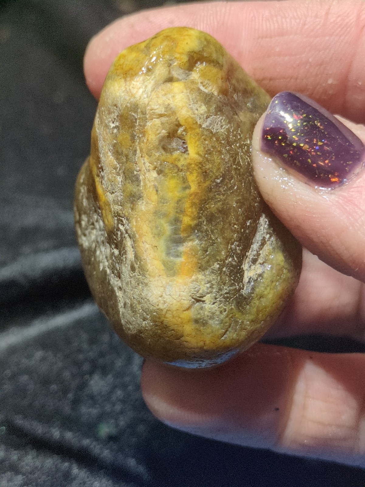 Banded Agate Tumbled Specimen (2.6oz)