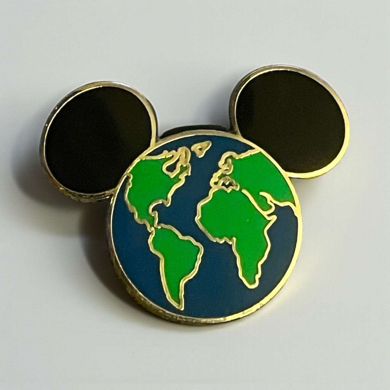 Disney Mickey World Map Globe Enamel Trading Pin – Earth Icon Outline