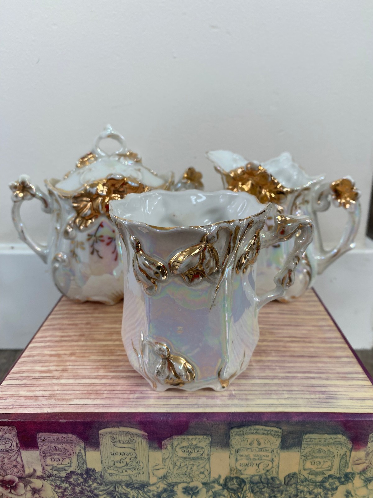 Vintage 3 Piece irridescent sugar/creamer set. Early 1900’s/raised X as mark