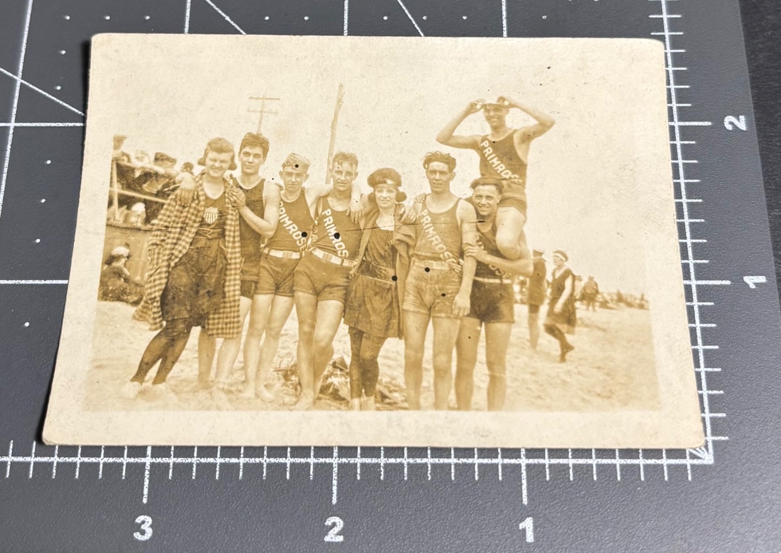 1910s PRIMROSE Swimsuit Beach Women Men Man BULGE Man Vtg Gay Int Snapshot PHOTO
