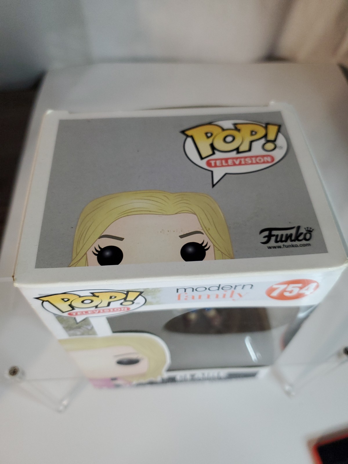 NEW Funko Pop! Vinyl Modern Family Claire #754 Television Vinyl Figure 2018 NIB