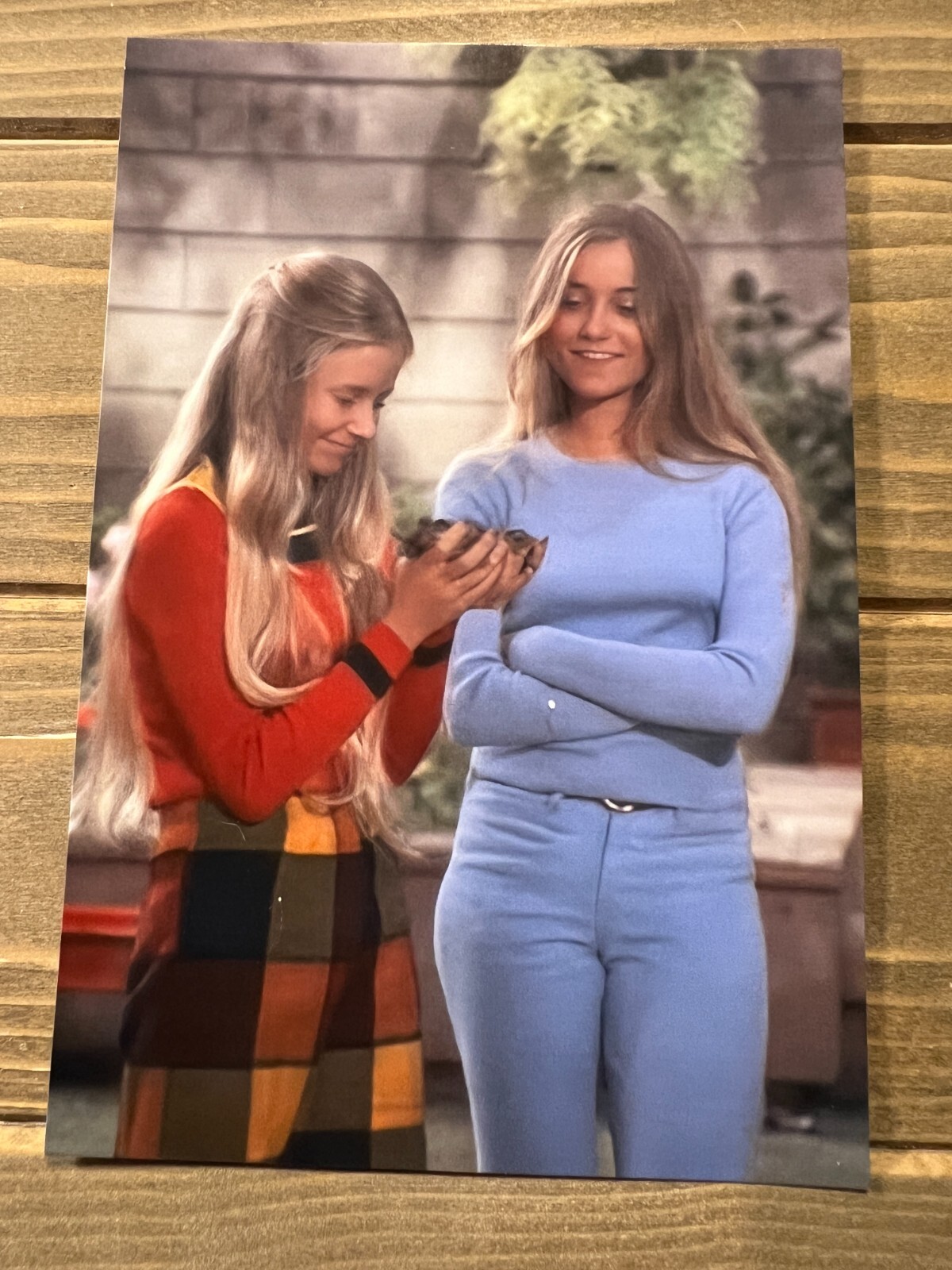 Maureen McCormick W/ Jan Picture Reprint Photo Glossy 4×6 Inch #210 Ready Ship