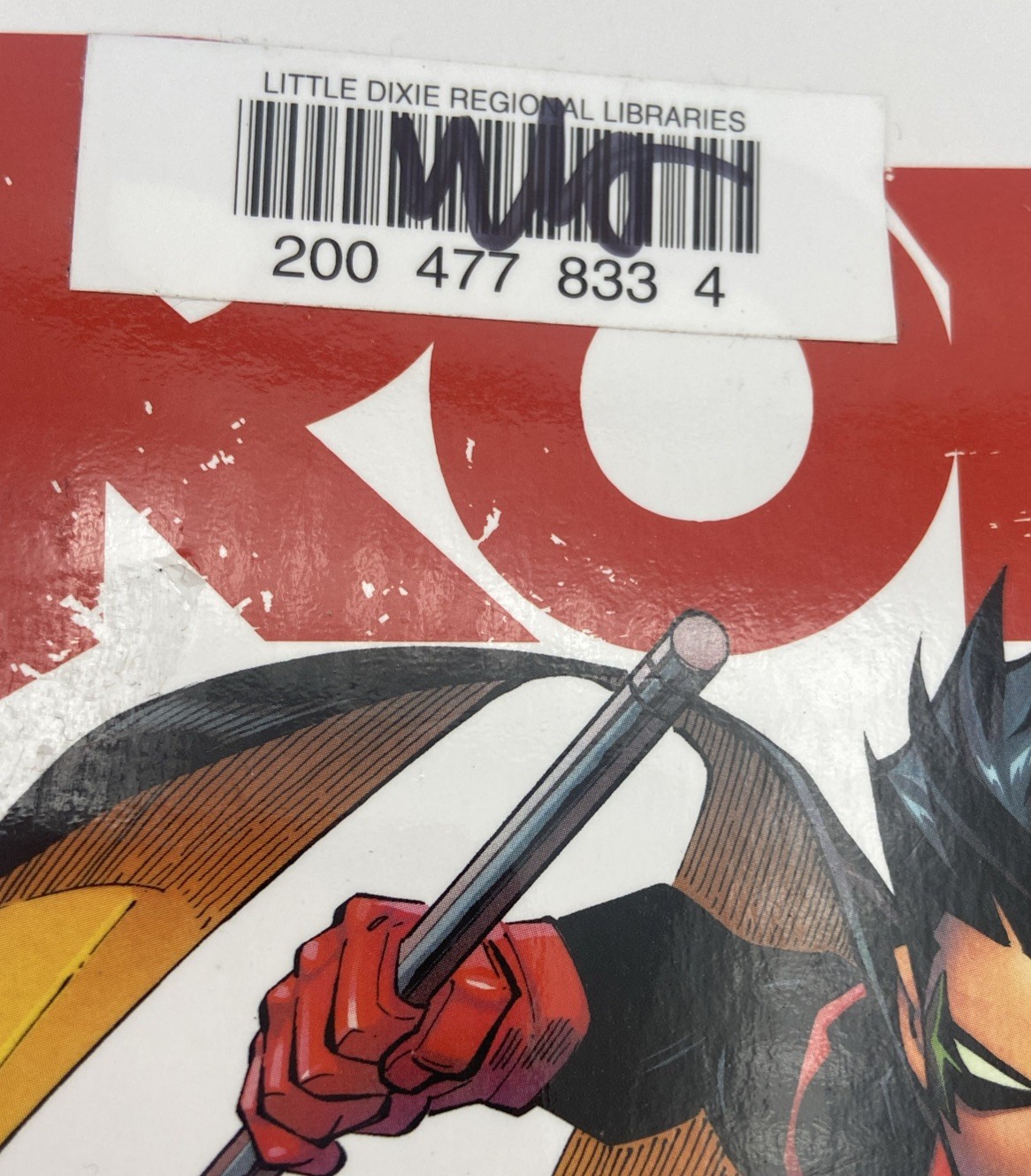 Robin Vol. 3: Secrets and Shadows Paperback Joshua Williamson-PLEASE READ!